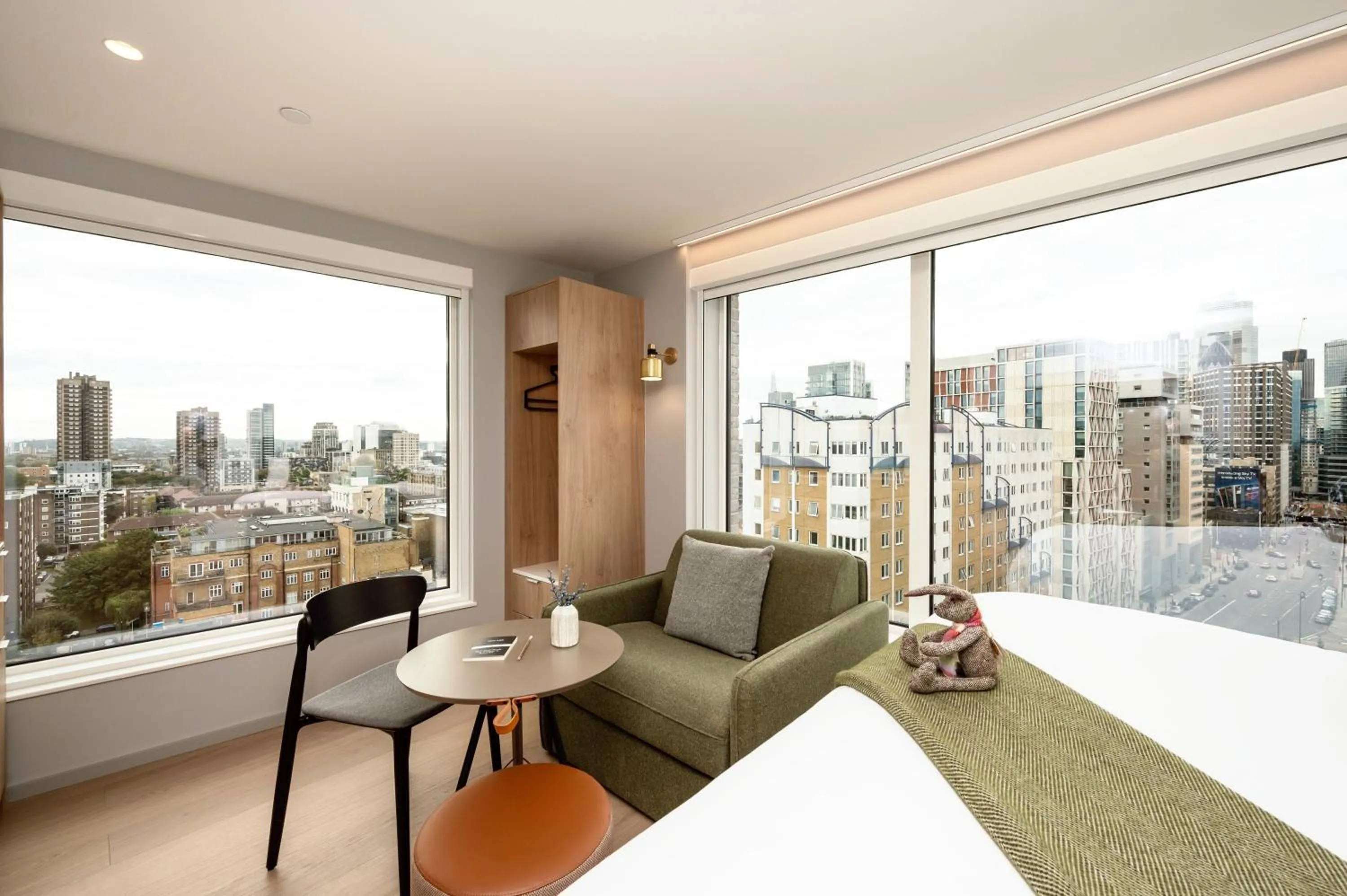 View (from property/room), Bed in Wilde Aparthotels London Aldgate Tower Bridge