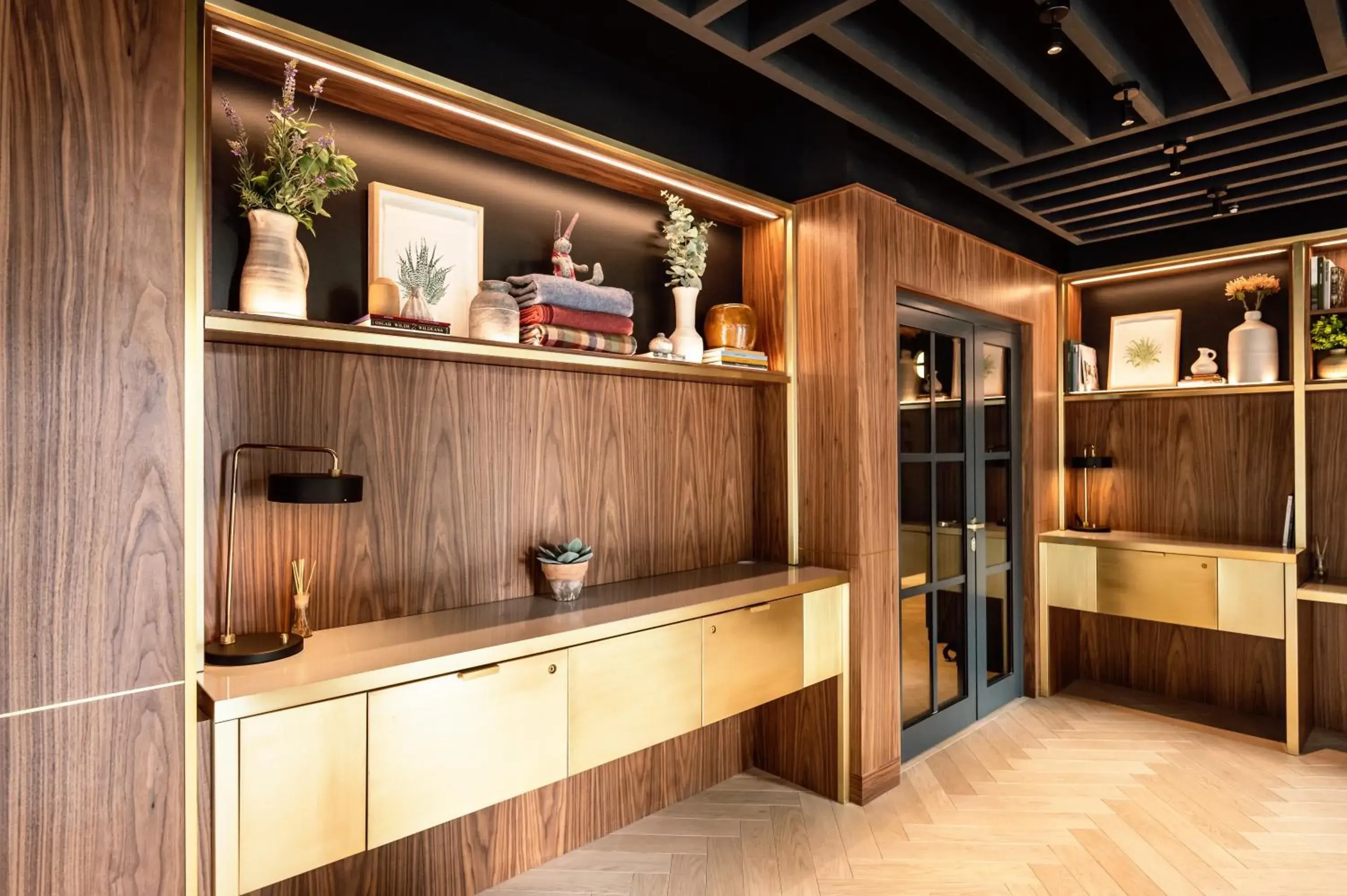 Lobby or reception in Wilde Aparthotels London Aldgate Tower Bridge Lobby or reception in Wilde Aparthotels London Aldgate Tower Bridge