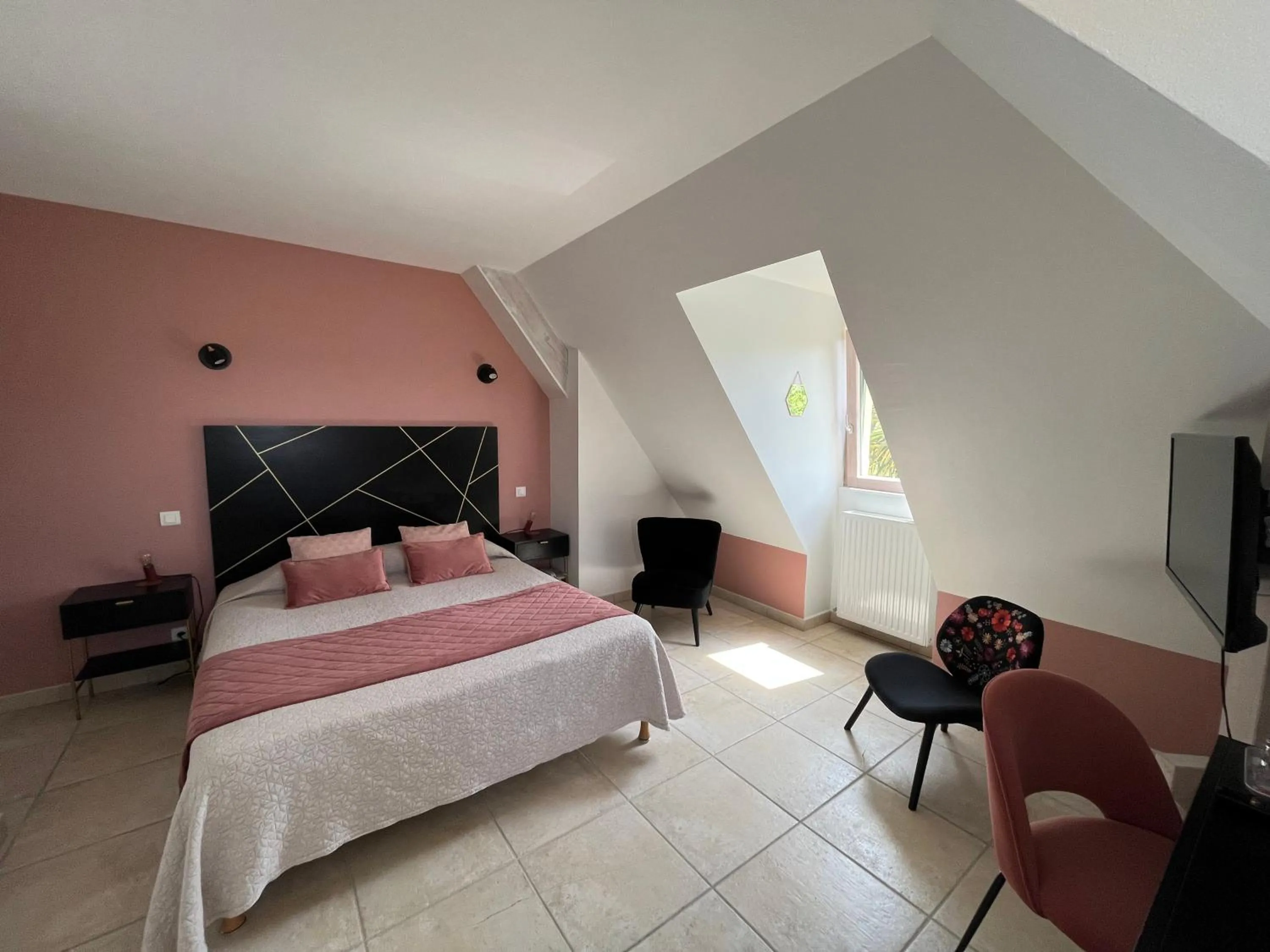 Bed in Hôtel Bon Encontre