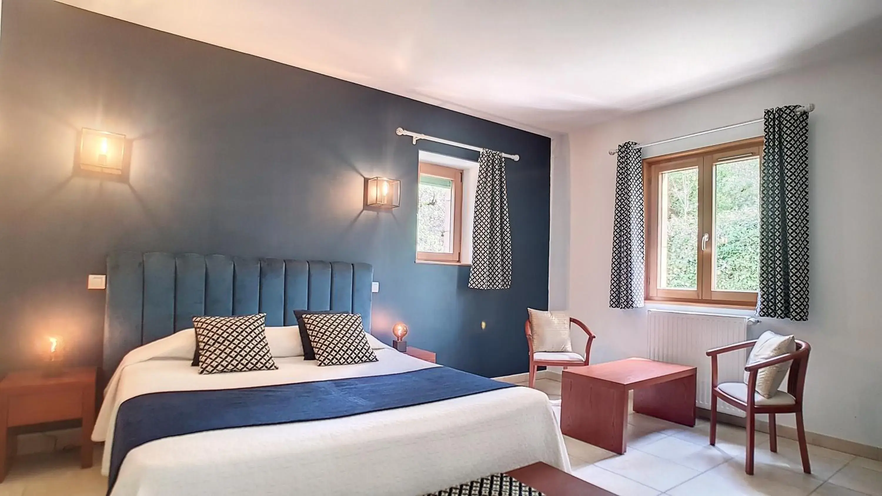 Superior Double Room in Hôtel Bon Encontre Superior Double Room in Hôtel Bon Encontre