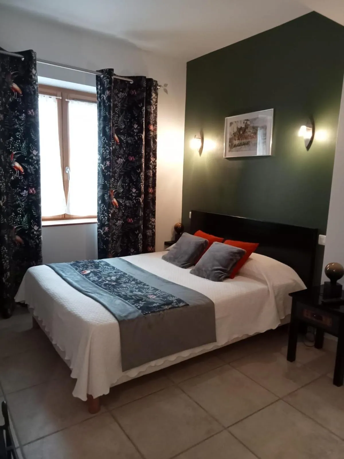 Bed in Hôtel Bon Encontre