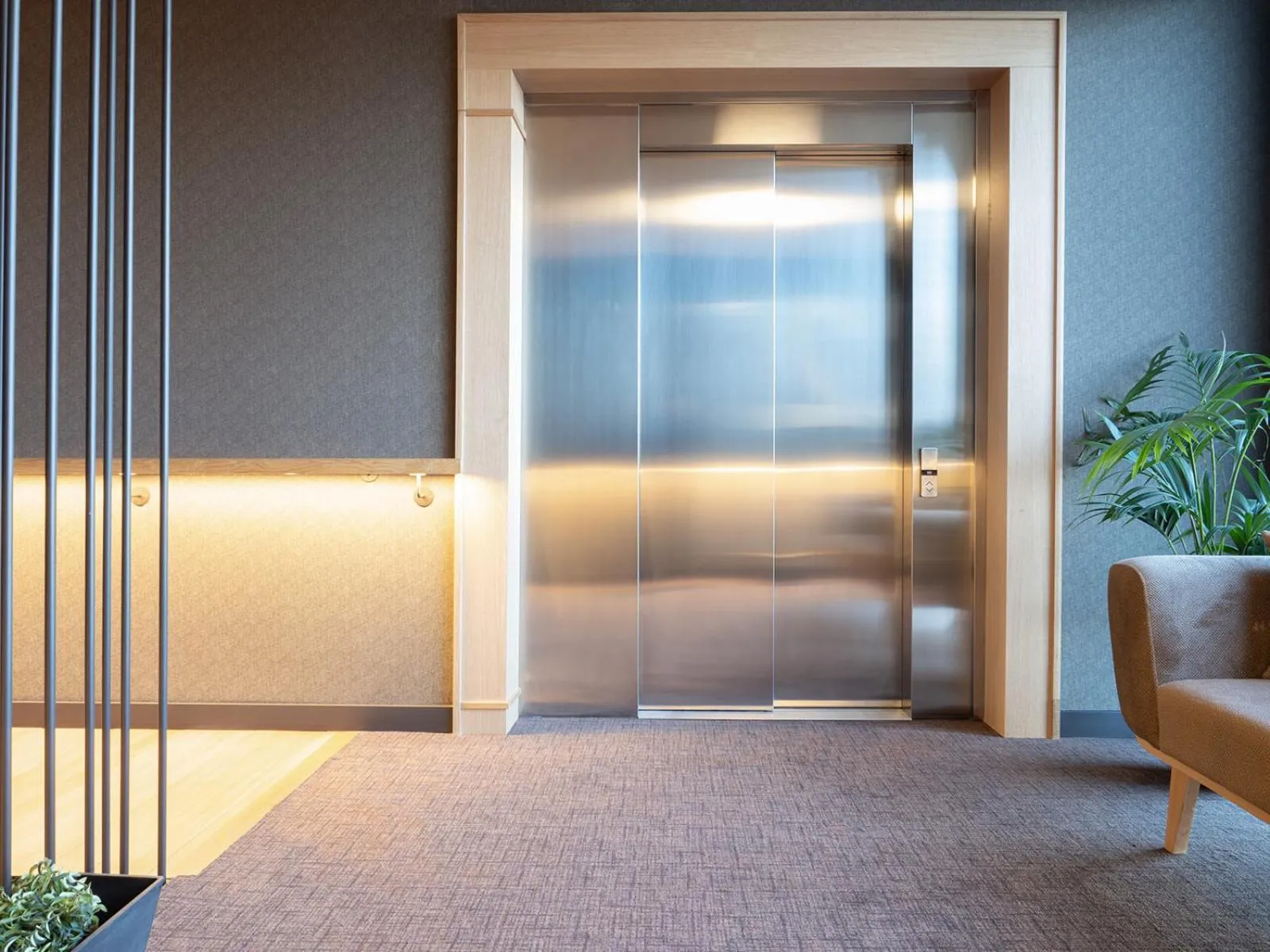 elevator in Hotel Le 830 Namur