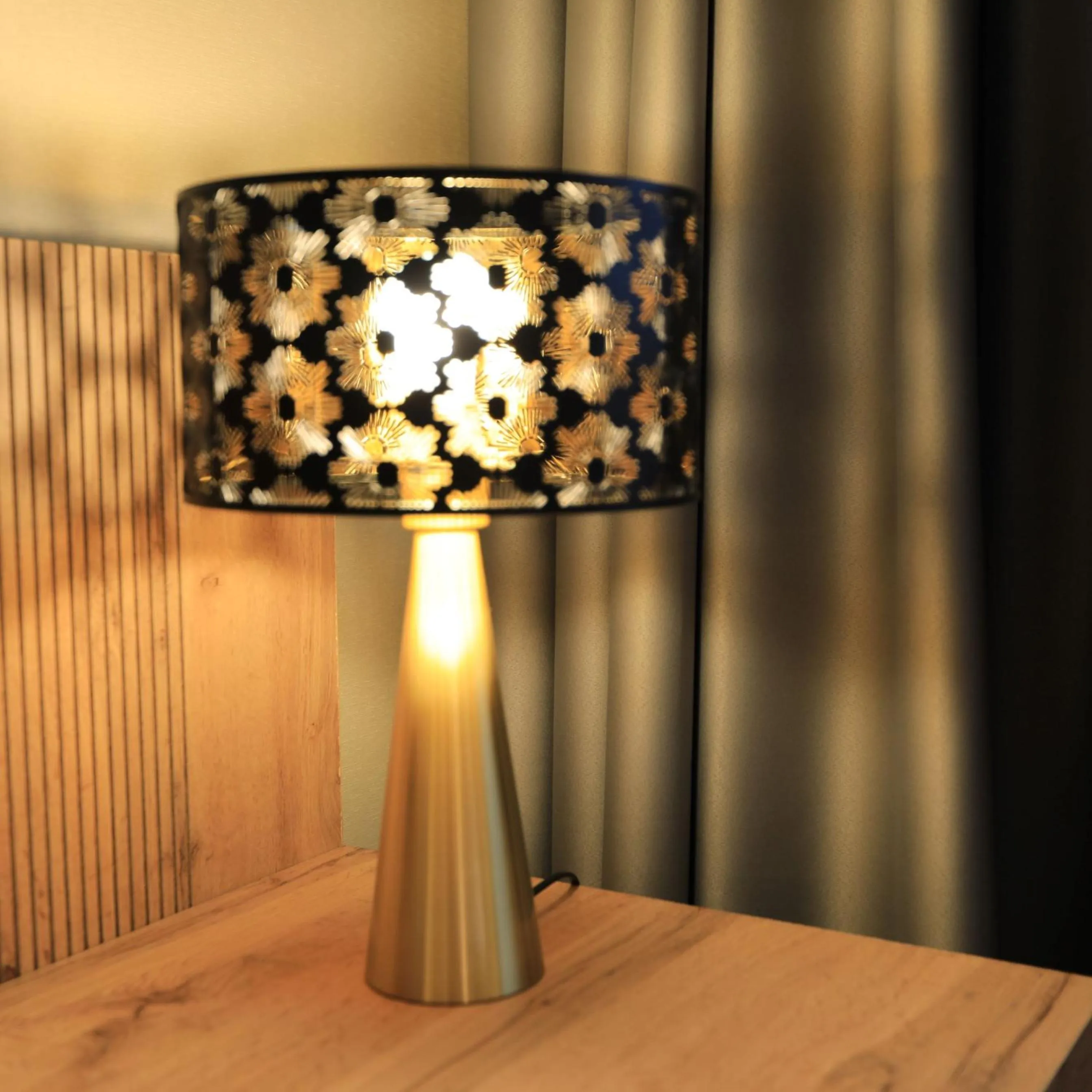 Decorative detail in Hotel Le 830 Namur