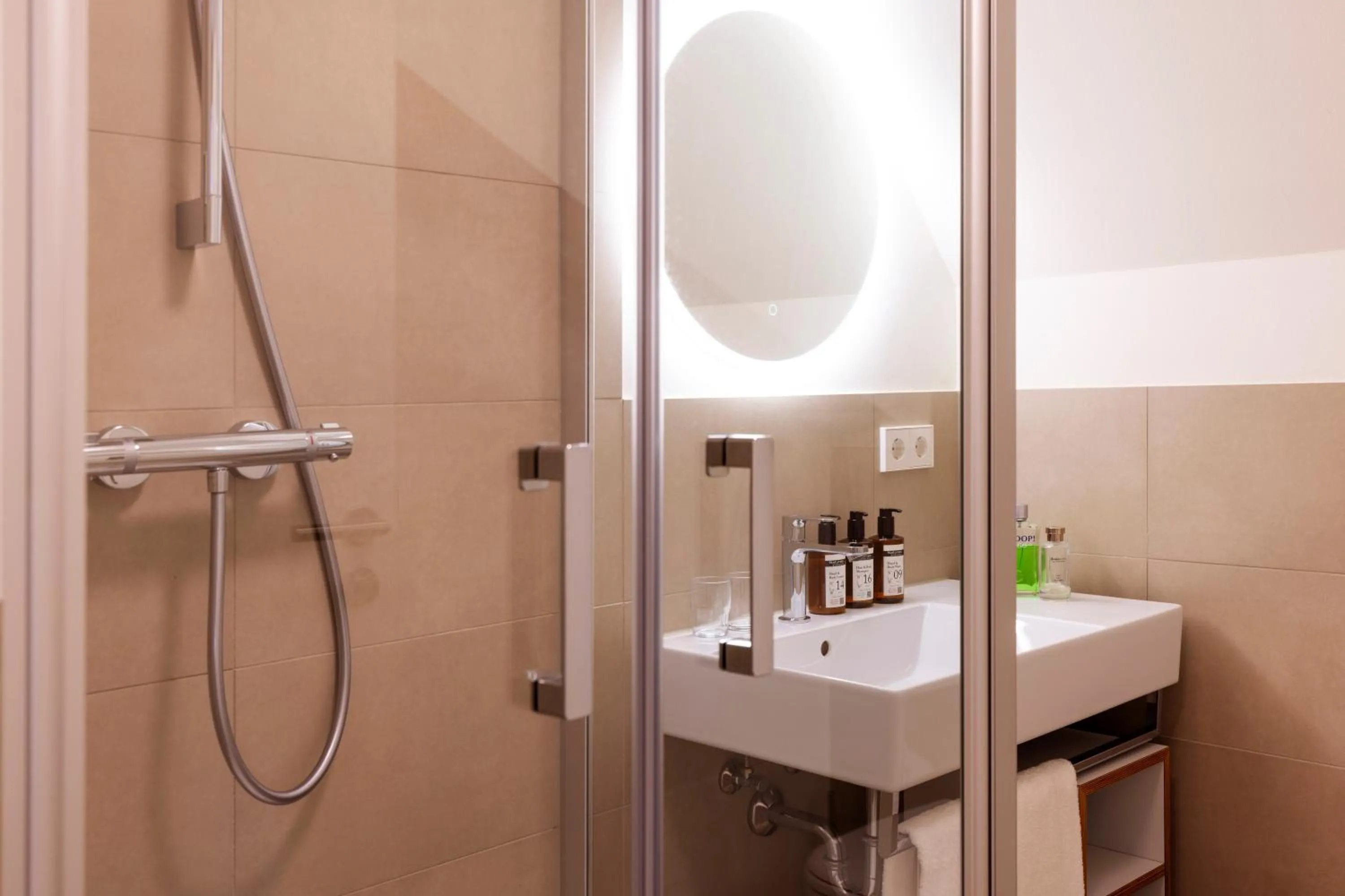 Bathroom in schlossmühle - lean luxury boutique hotel