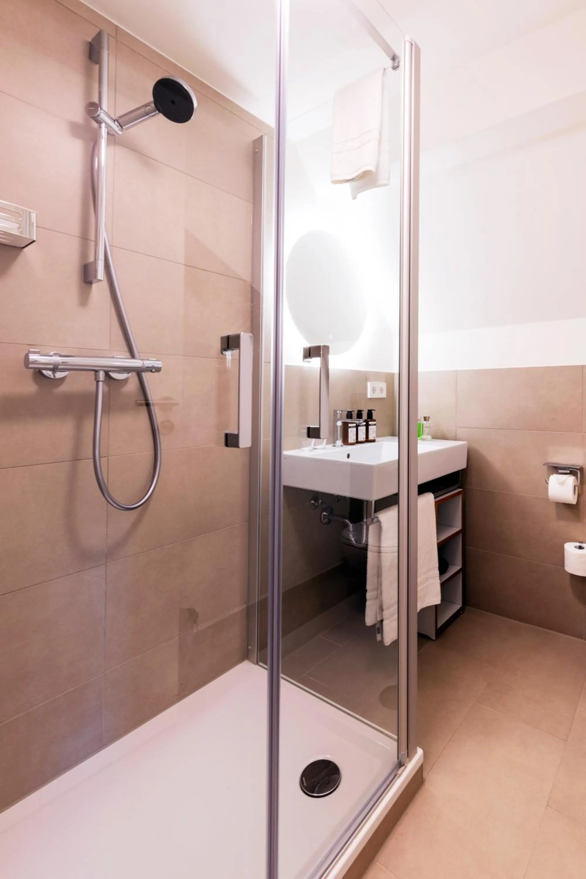 Bathroom in schlossmühle - lean luxury boutique hotel