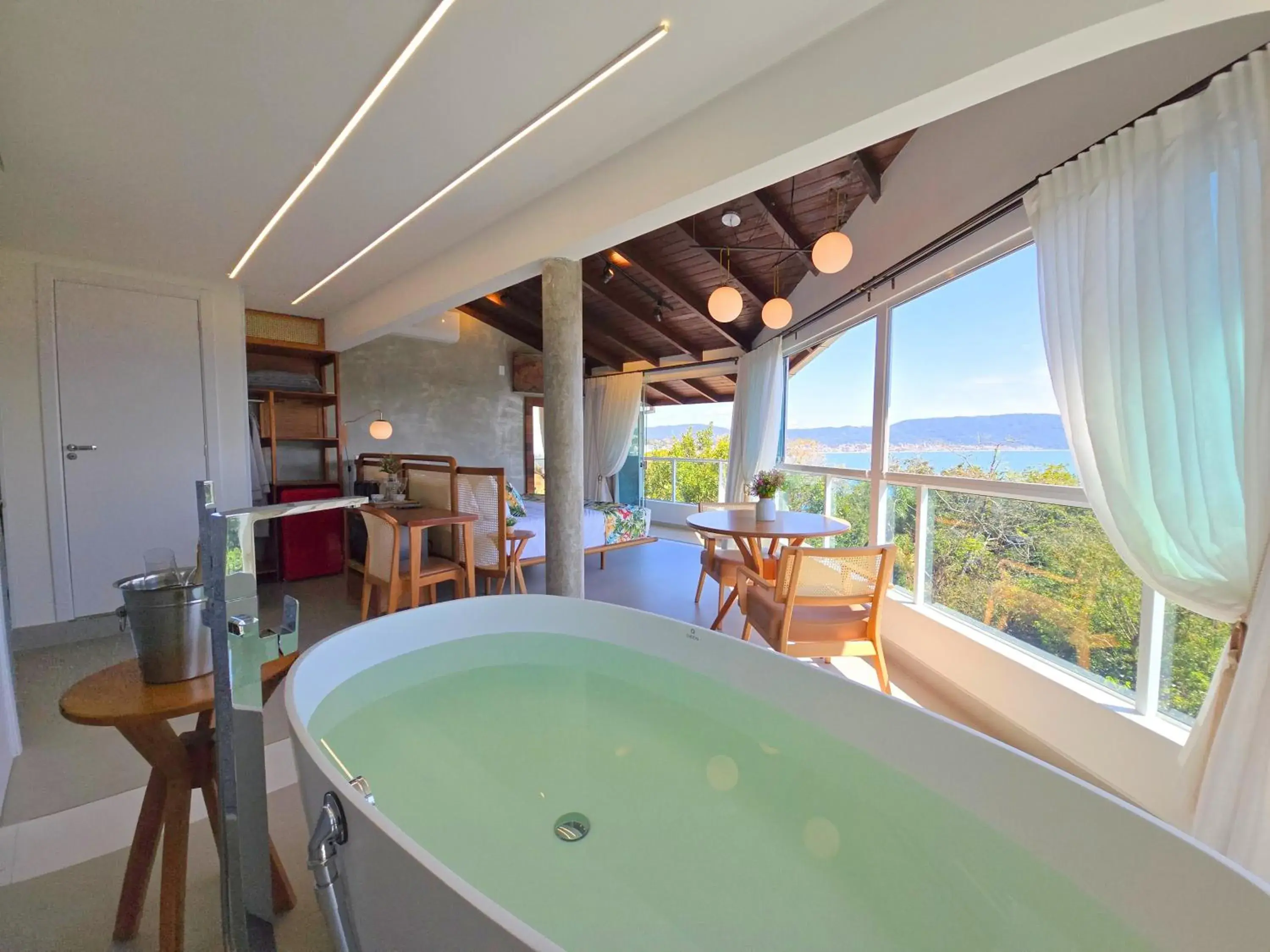 Deluxe Suite with Sea View in Refúgio da Lagoinha - Centro de Bombinhas Deluxe Suite with Sea View in Refúgio da Lagoinha - Centro de Bombinhas