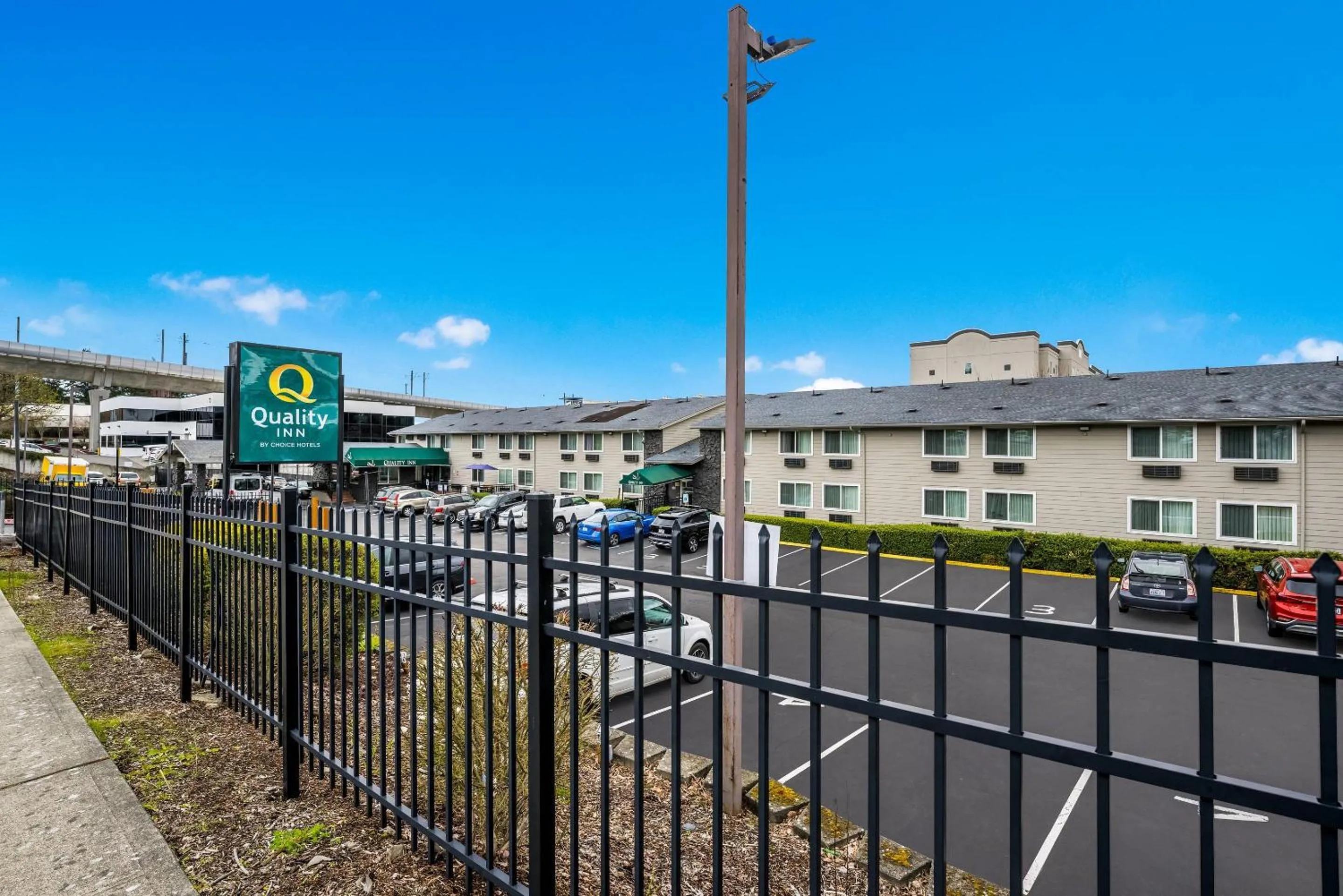 Property building in Quality Inn SeaTac Airport-Seattle