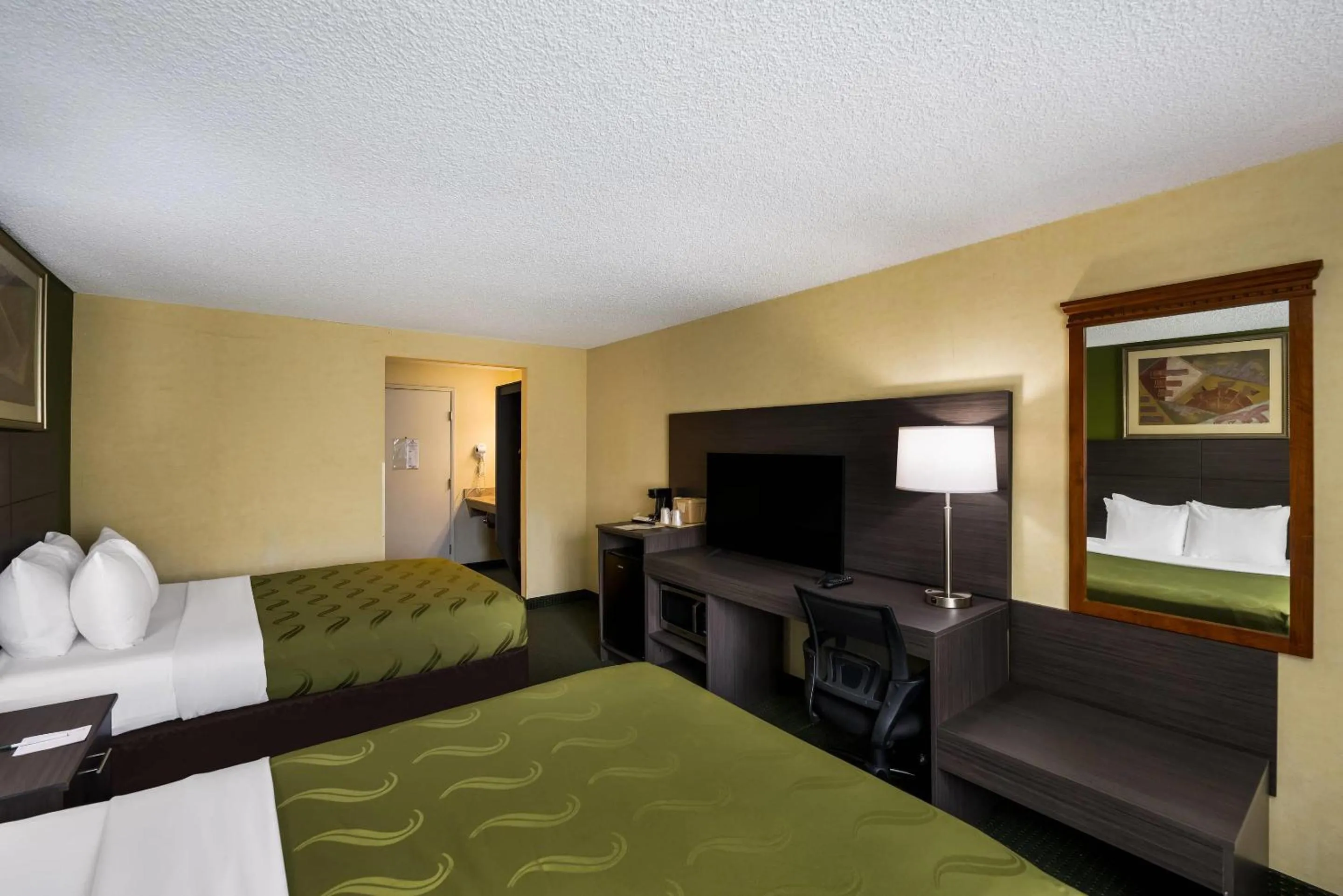 Bedroom, Bed in Quality Inn SeaTac Airport-Seattle