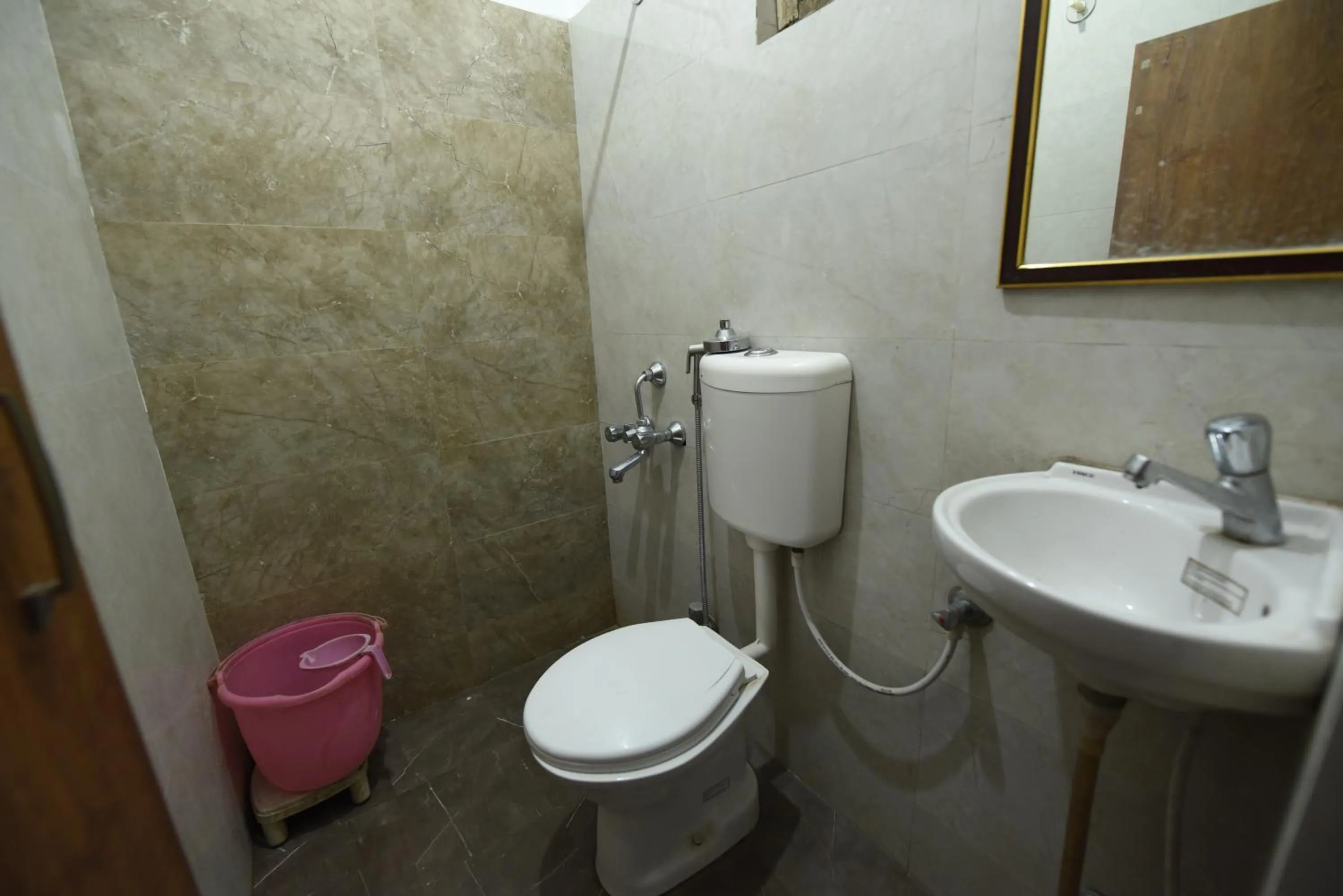 Bathroom in Hotel Mayur