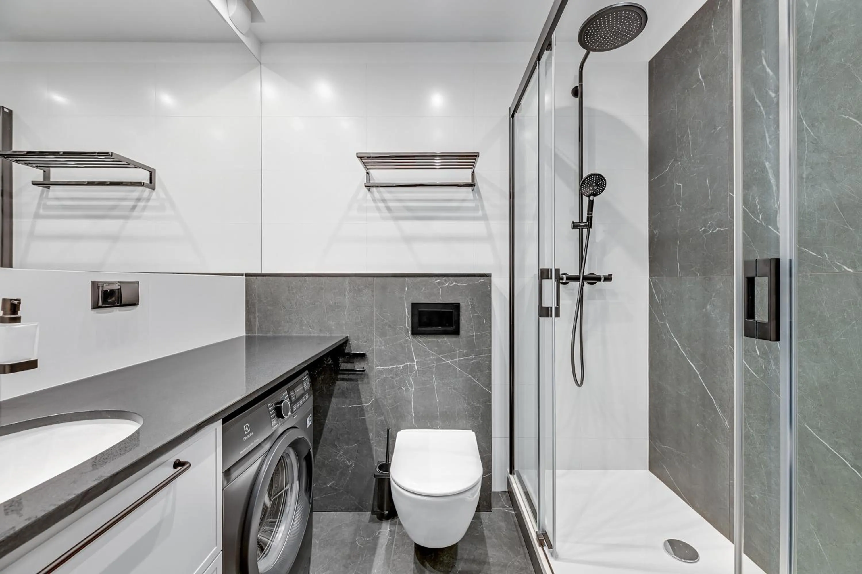 Shower in RentPlanet - Apartamenty Chlebova