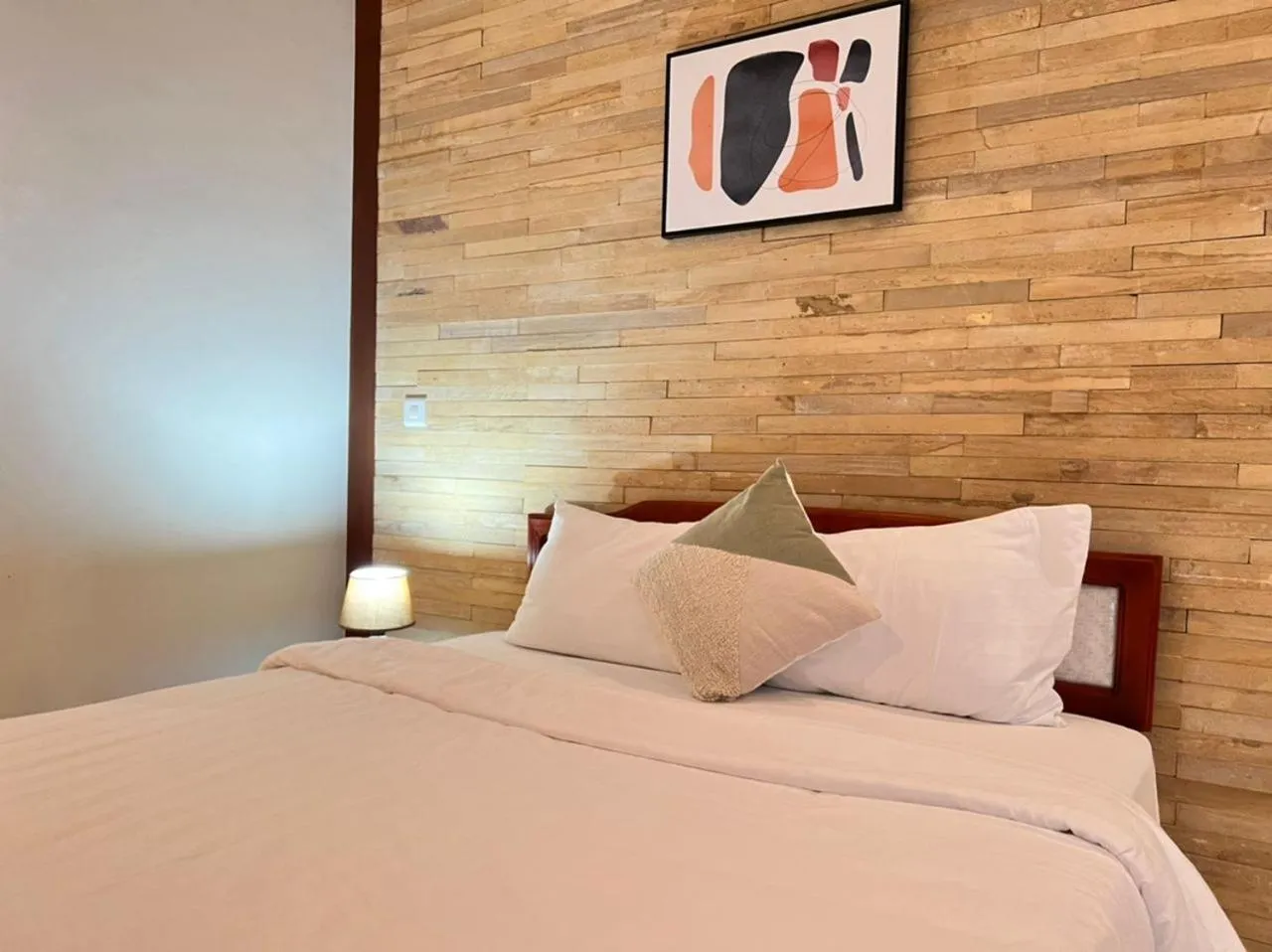 Bedroom, Bed in Fairview Luxury Apartments