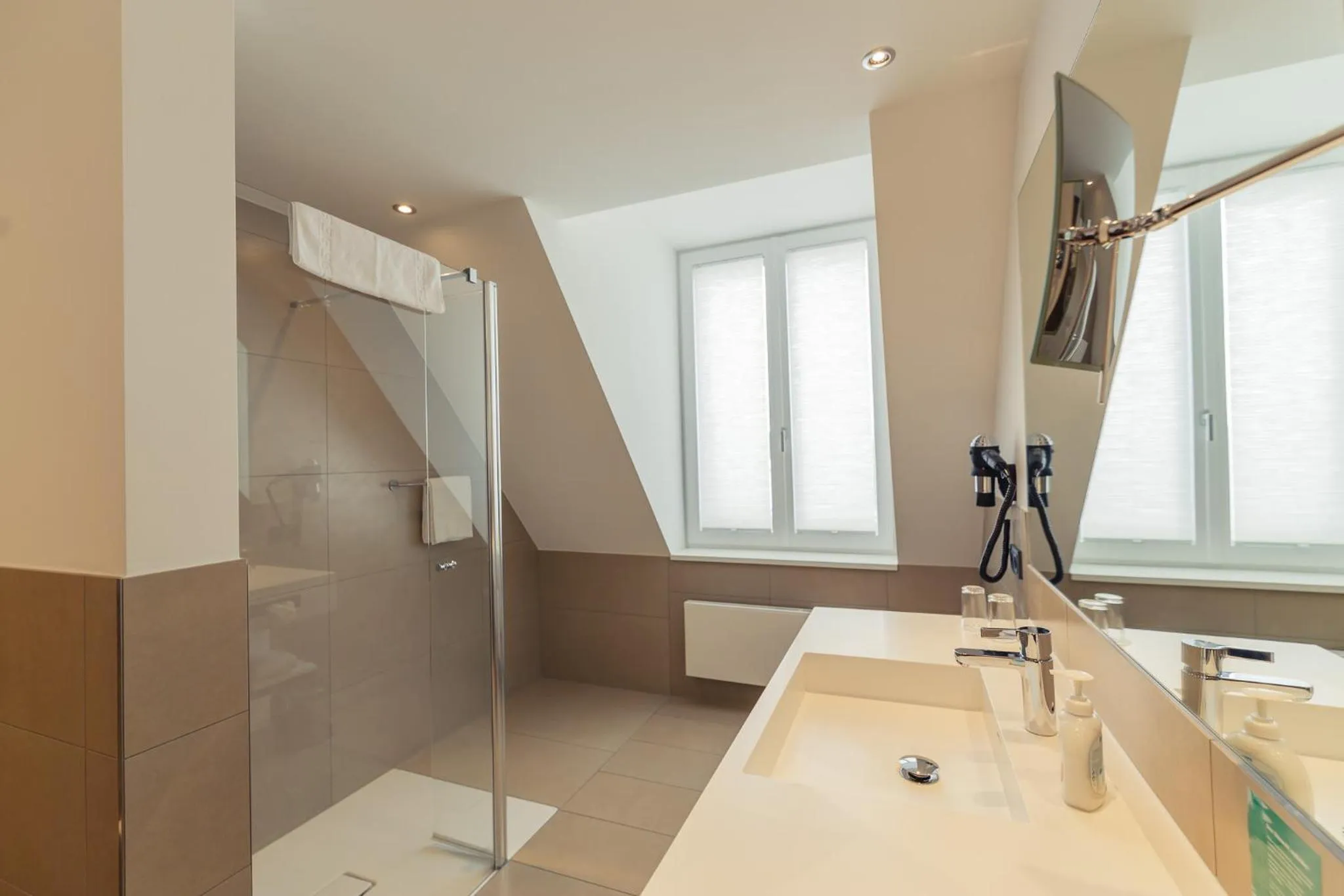 Shower in Altstadthotel Kneitinger, Abensberg