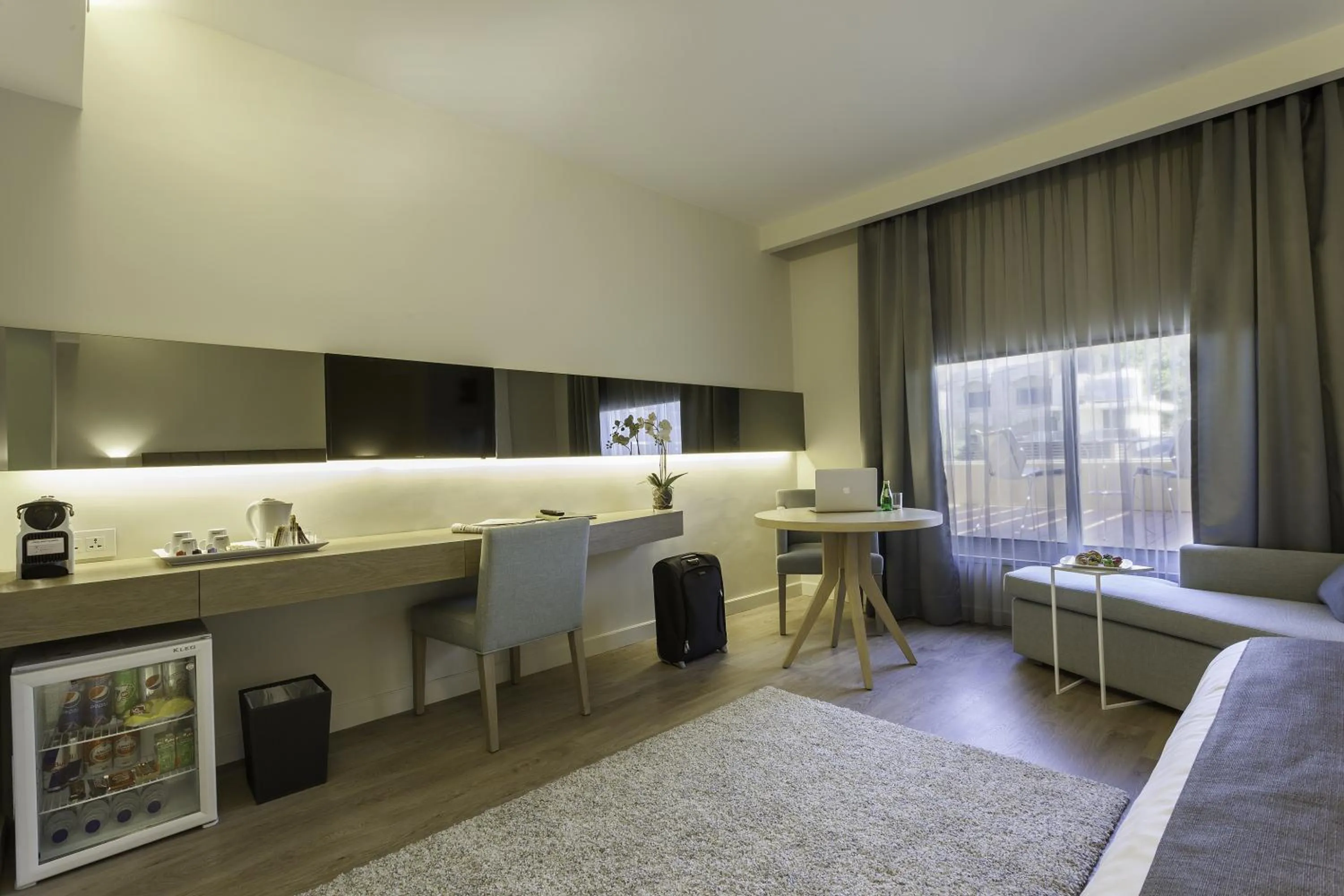 Coffee/tea facilities in AlQasr Metropole Hotel