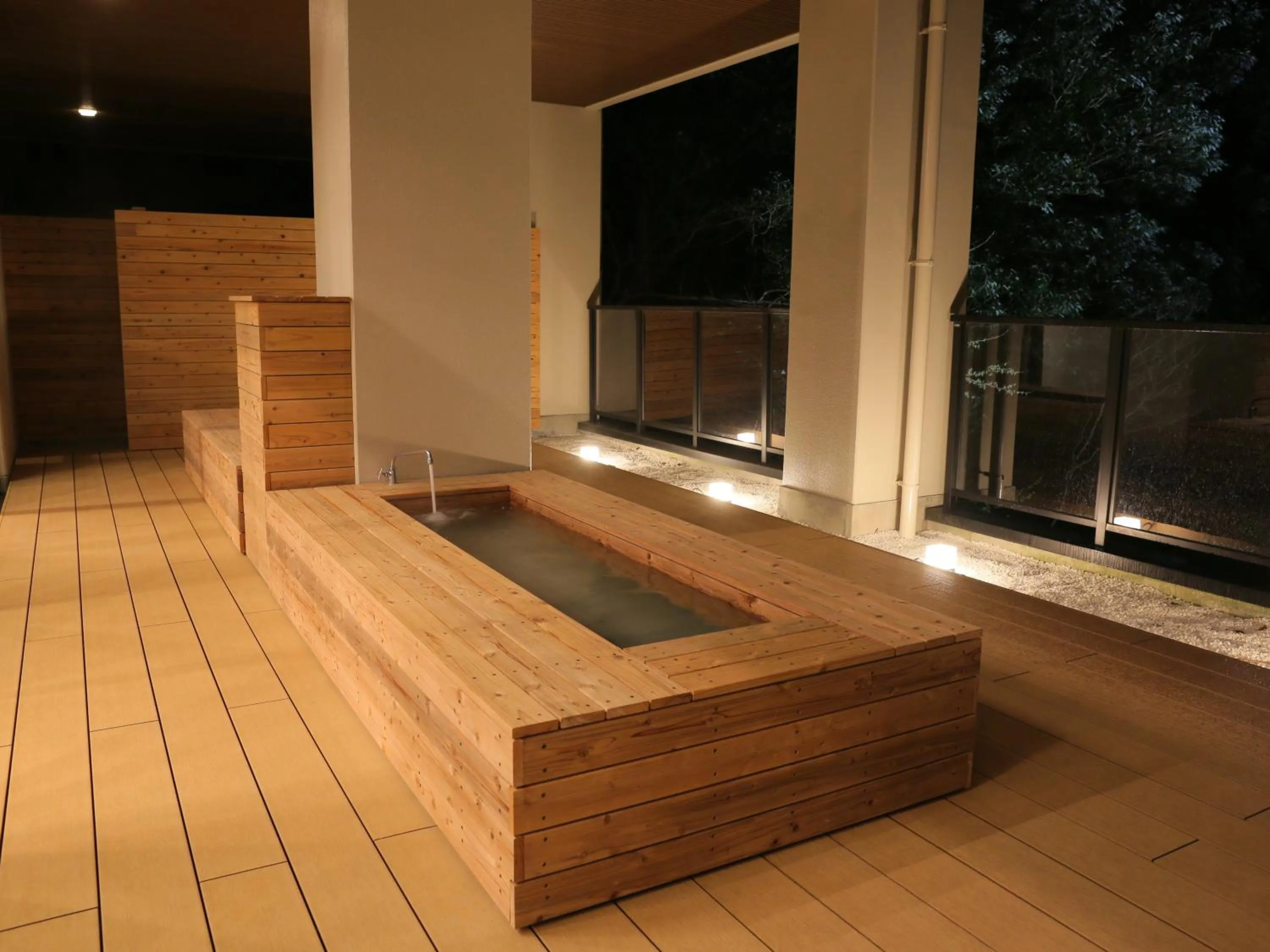 Hot Spring Bath in Hot Spring Inn Hakone Suisen