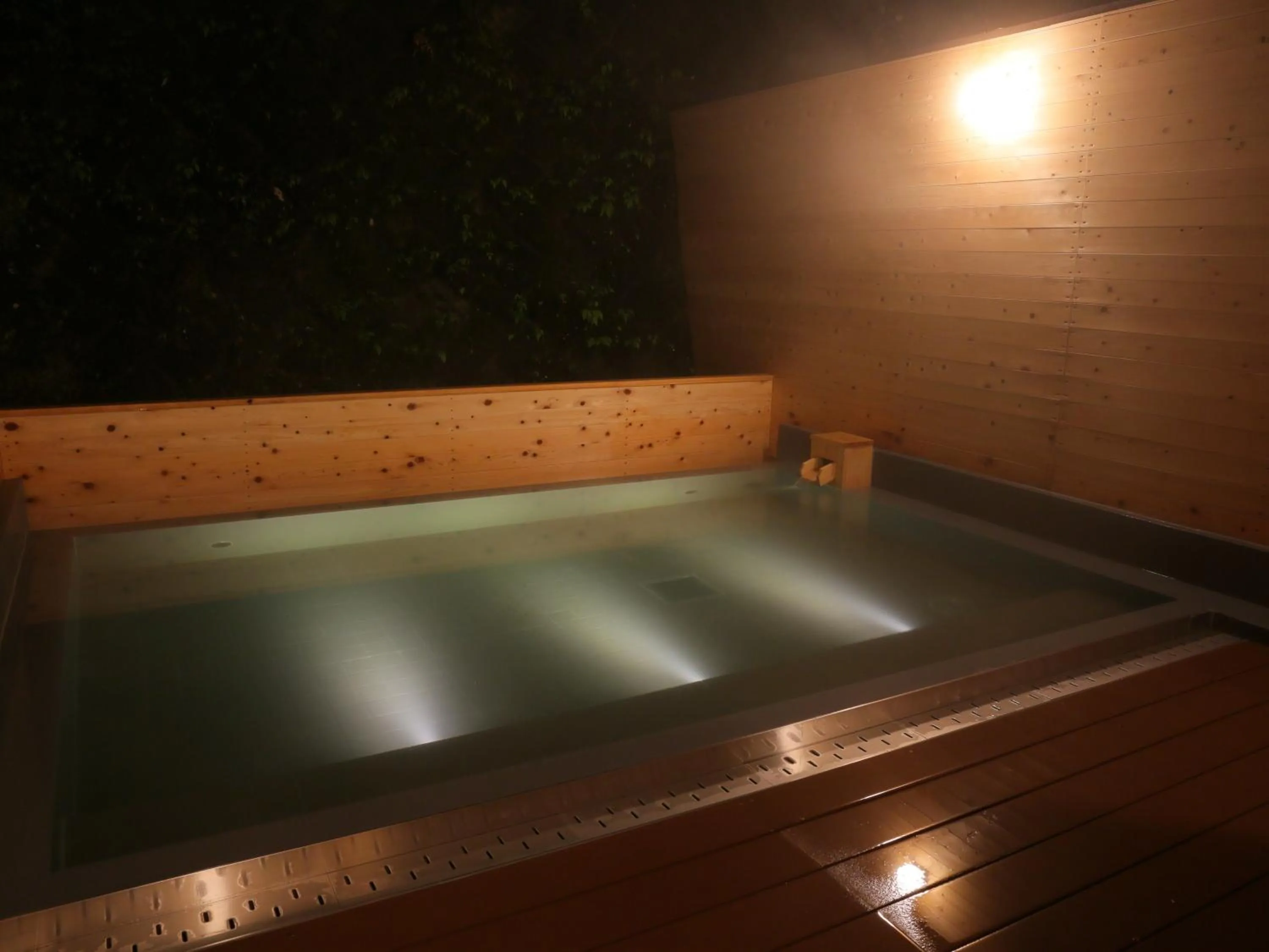 Hot Spring Bath in Hot Spring Inn Hakone Suisen