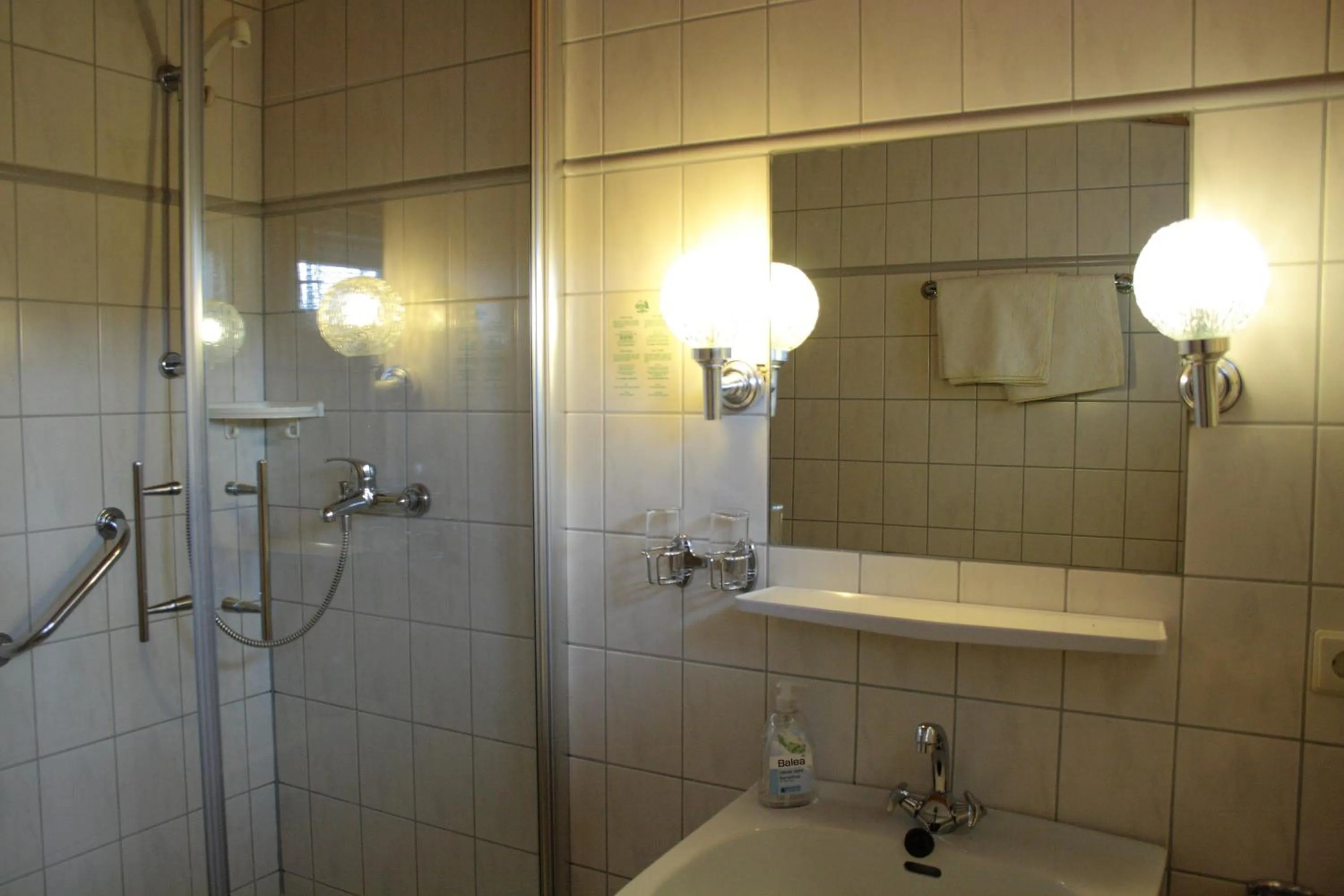 Bathroom in Schwarzwald-Gasthof Hirsch
