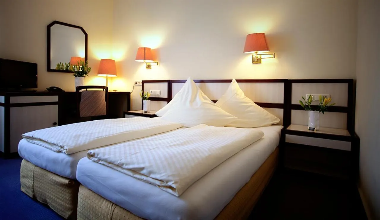 Photo of the whole room, Bed in Hotel Haus Union