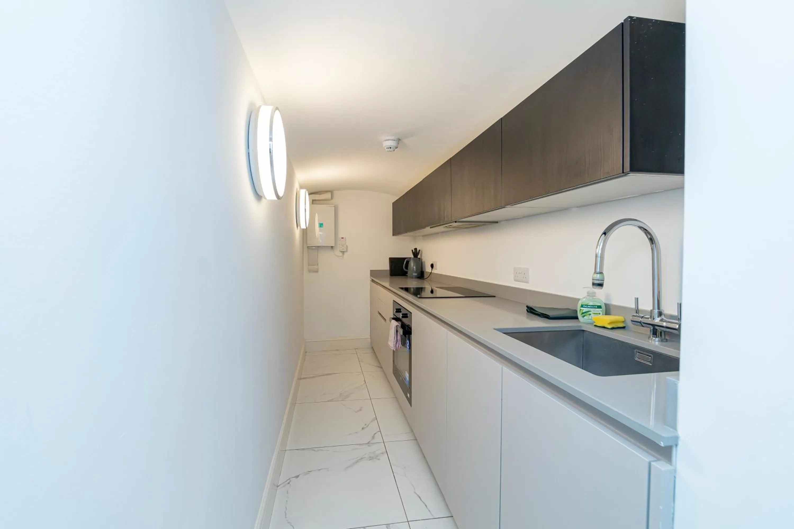 Kitchen or kitchenette in FLASH SALE Kemptown 2 Bedroom Flat BN224EAT02