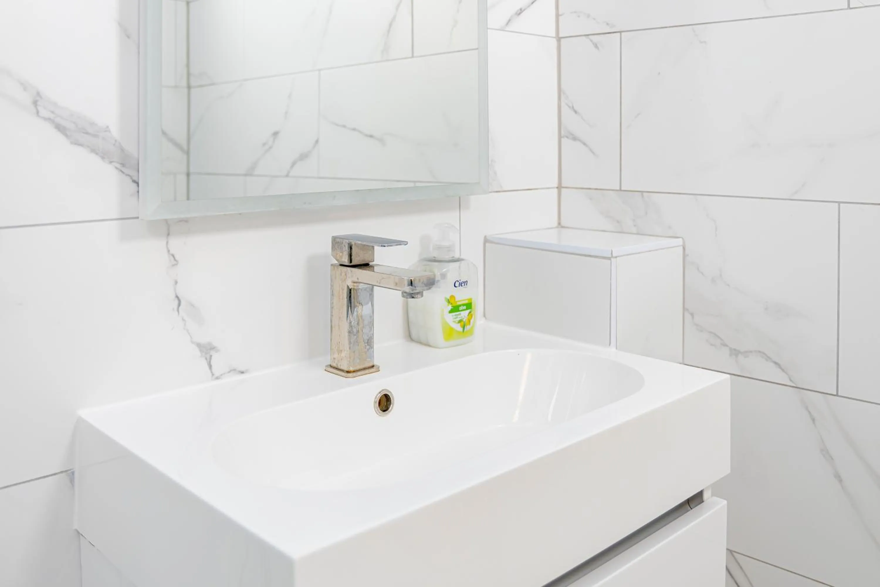 Bathroom in FLASH SALE Kemptown 2 Bedroom Flat BN224EAT02