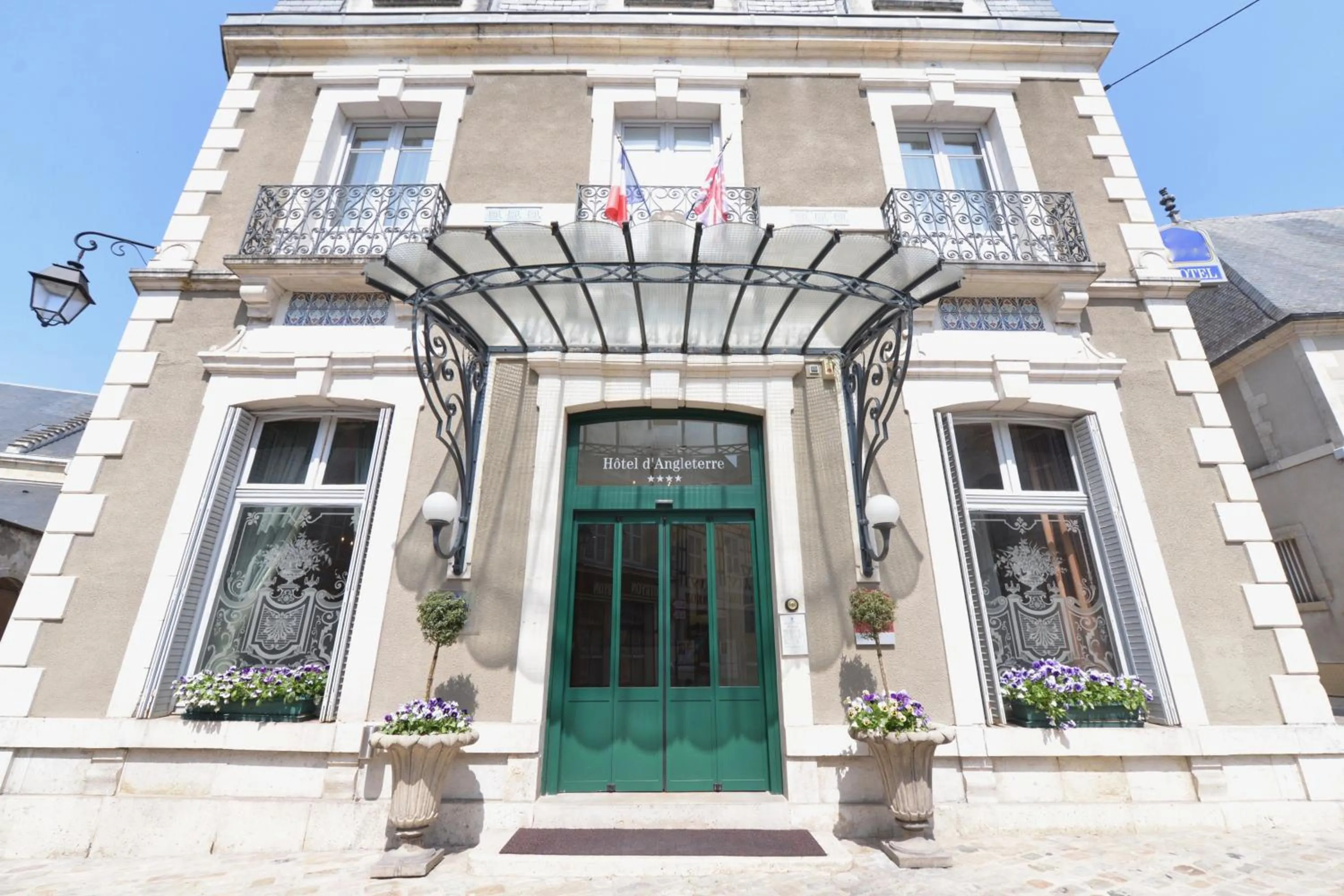Facade/entrance in Best Western Plus Hôtel D'Angleterre - Centre historique