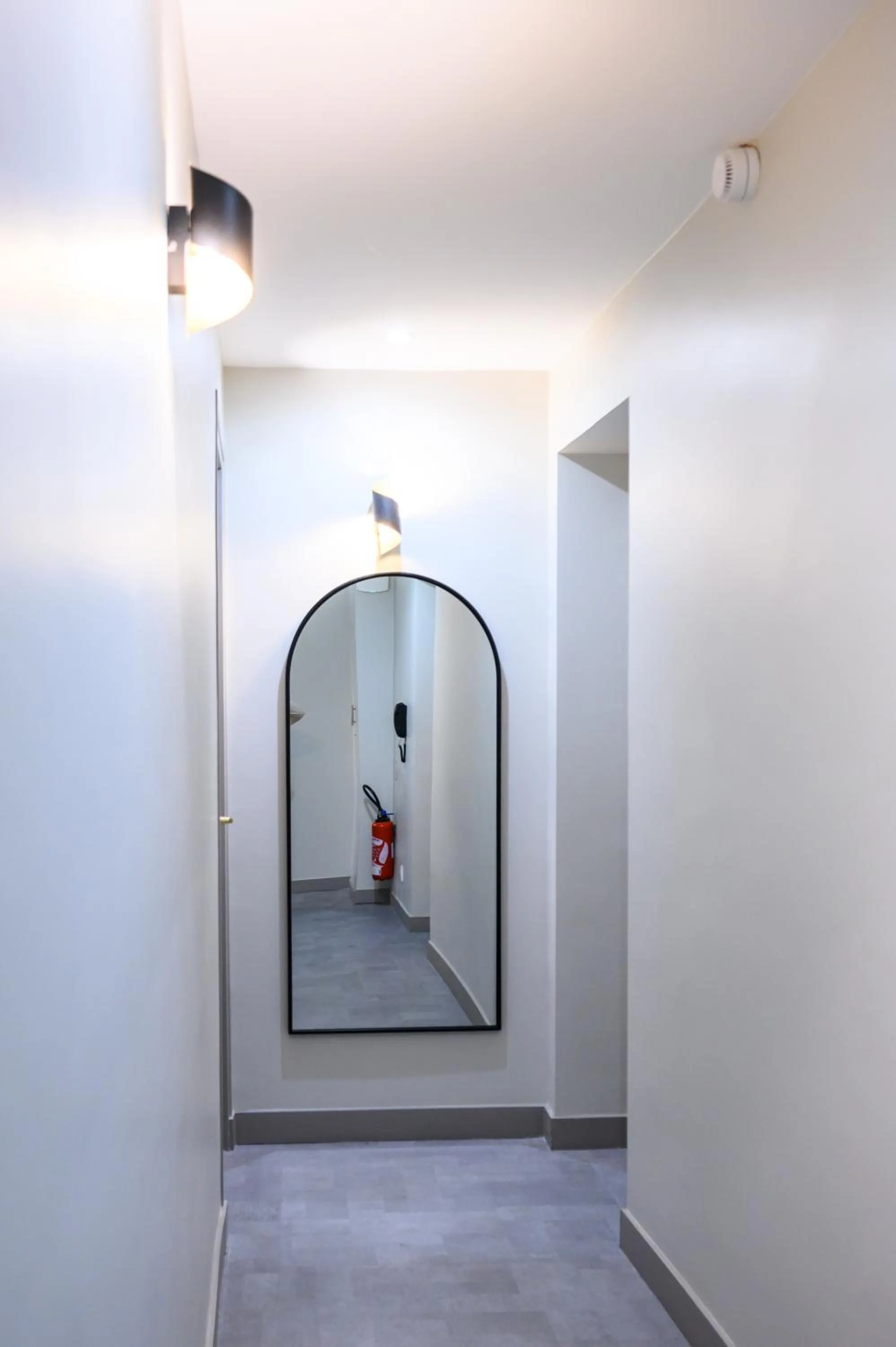 Property building in Hôtel D'Alsace