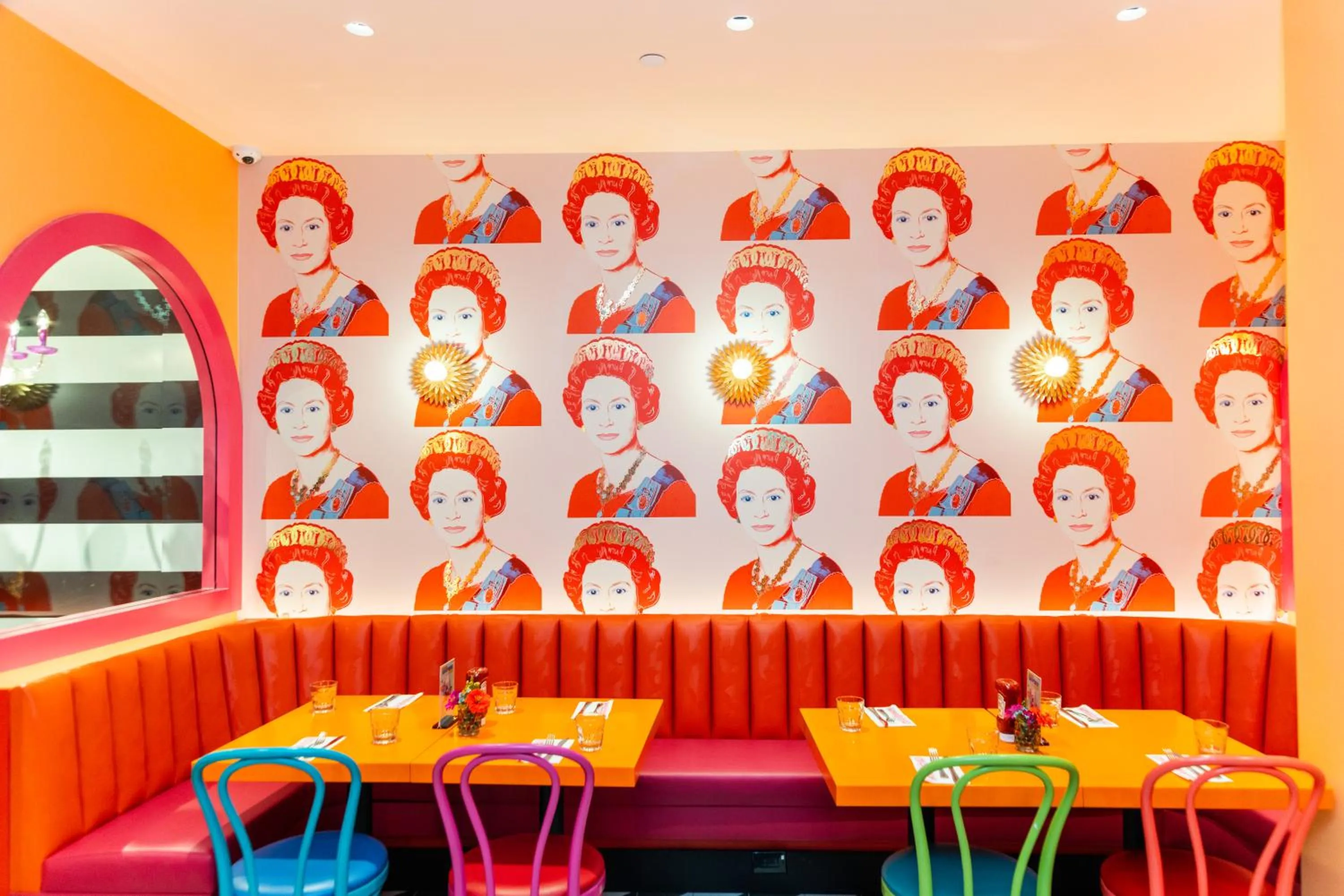 Restaurant/places to eat in OYO Times Square