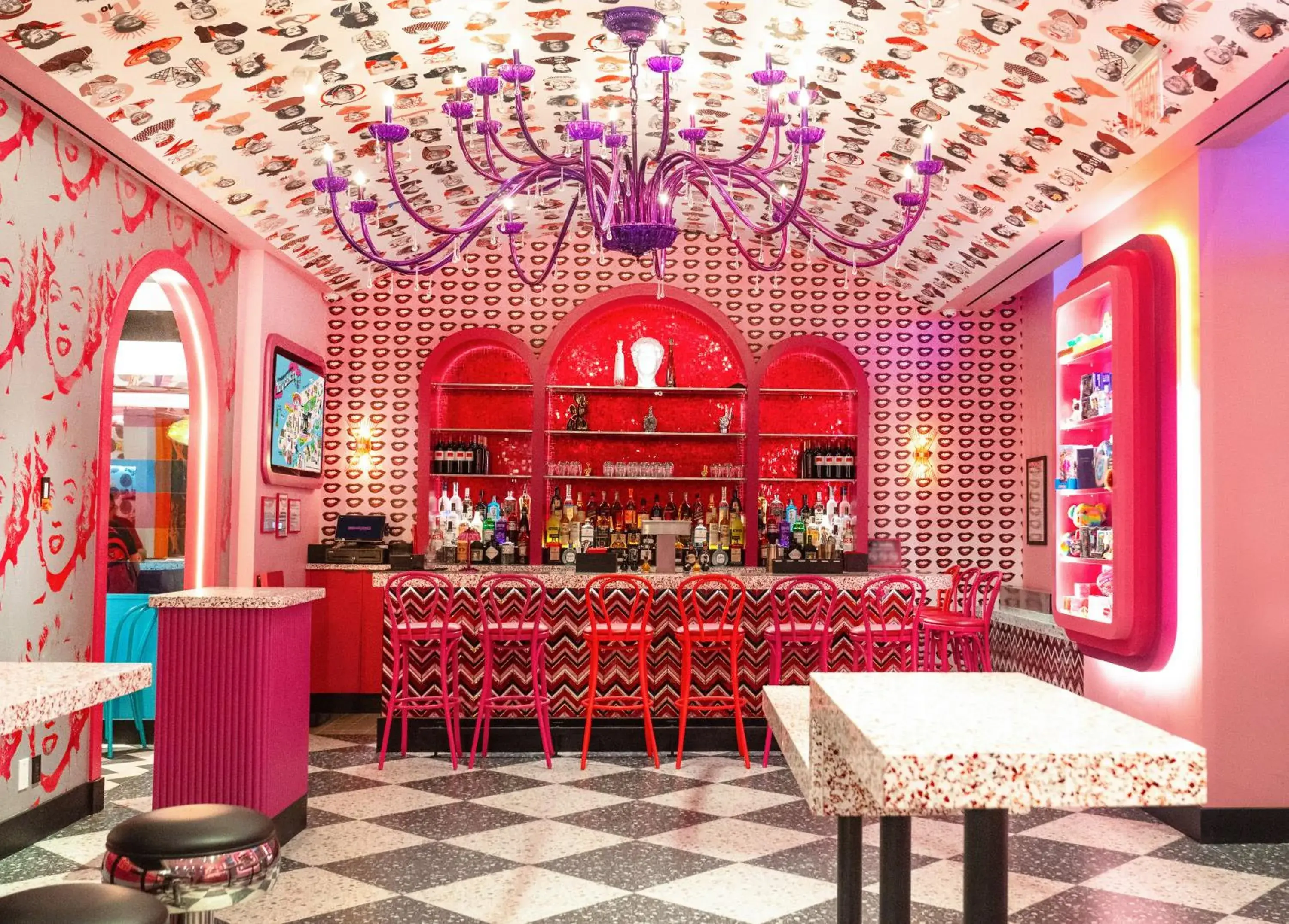 Restaurant/places to eat in OYO Times Square Restaurant/places to eat in OYO Times Square