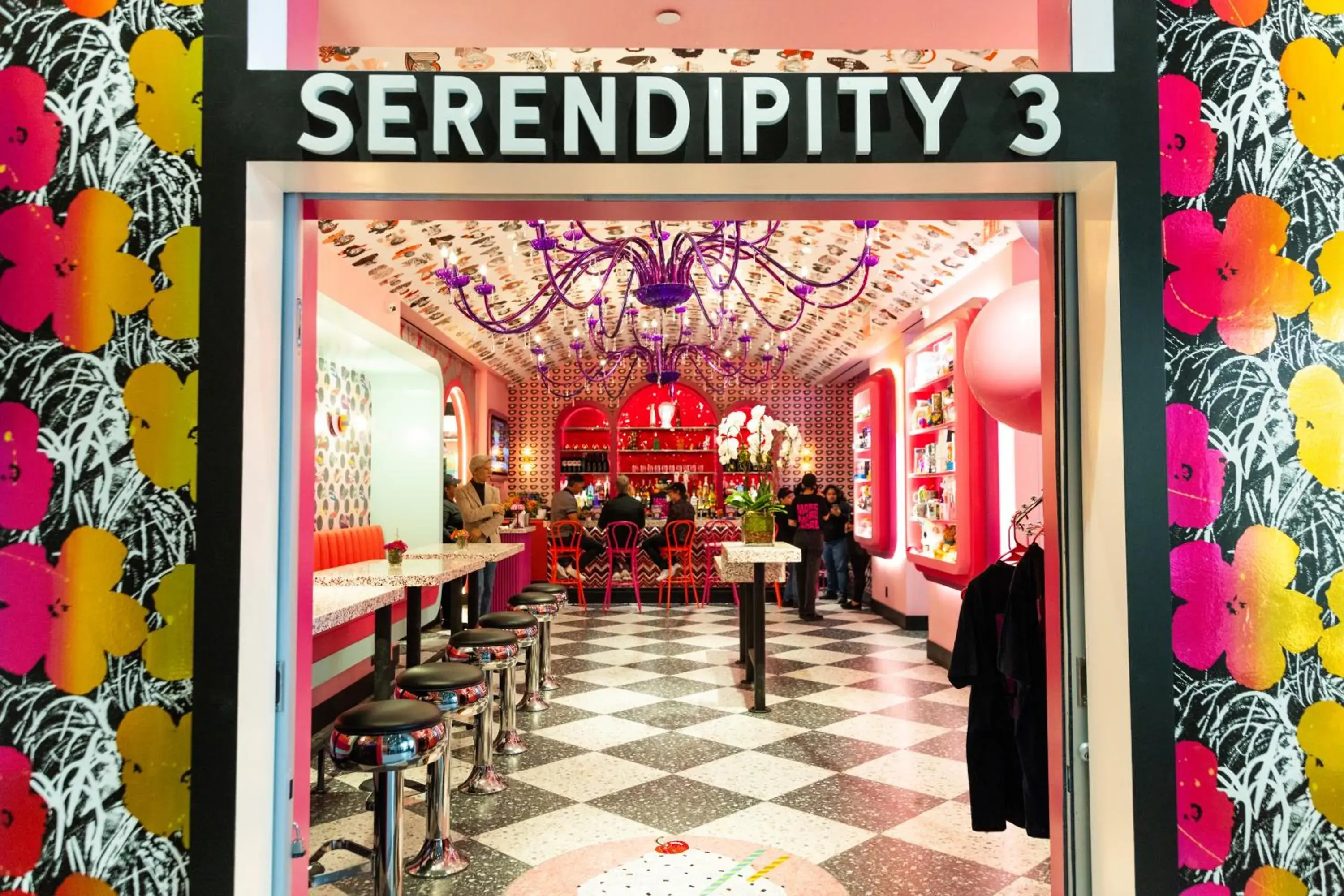 Restaurant/places to eat in OYO Times Square Restaurant/places to eat in OYO Times Square