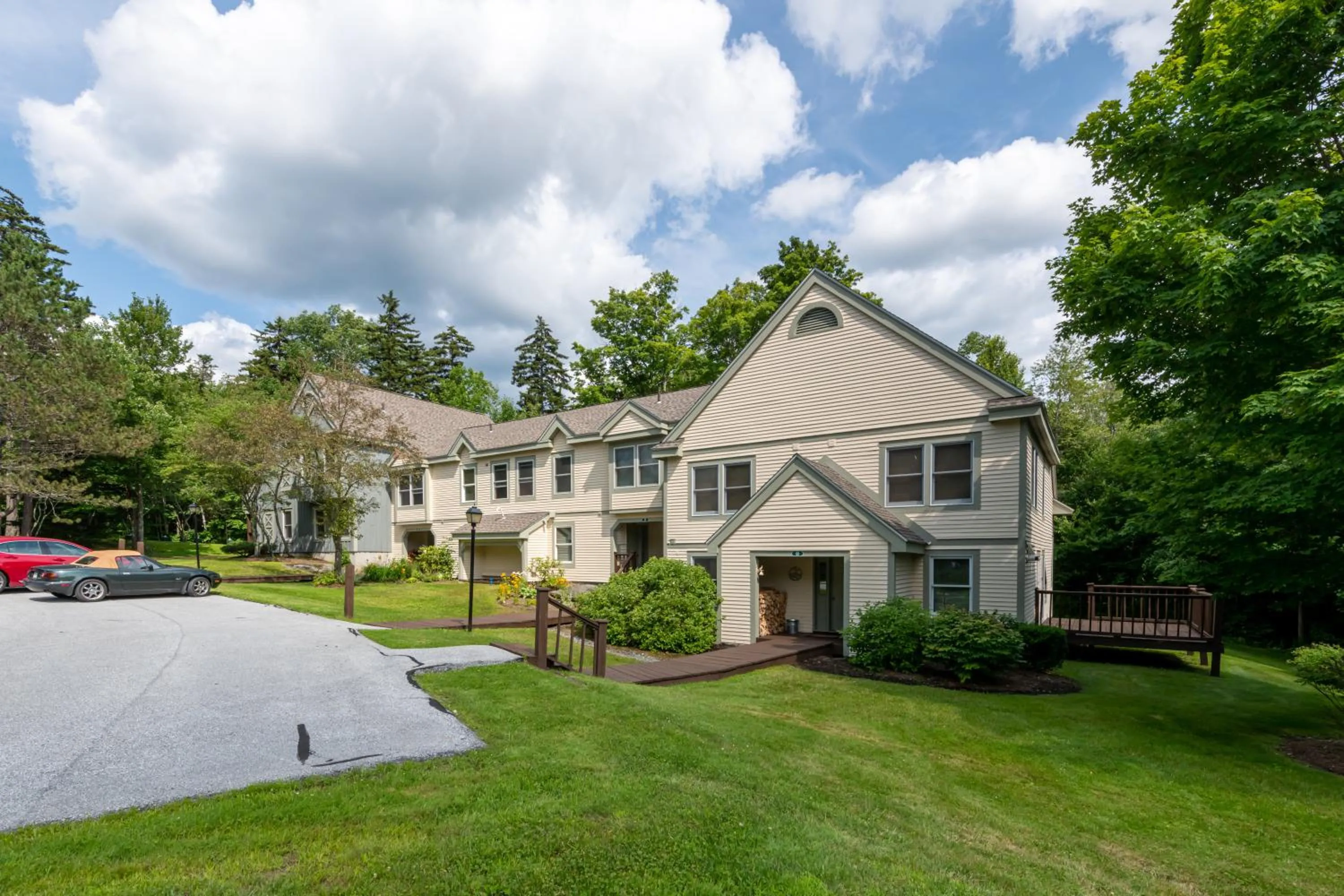 Property building in Mount Snow Lodging