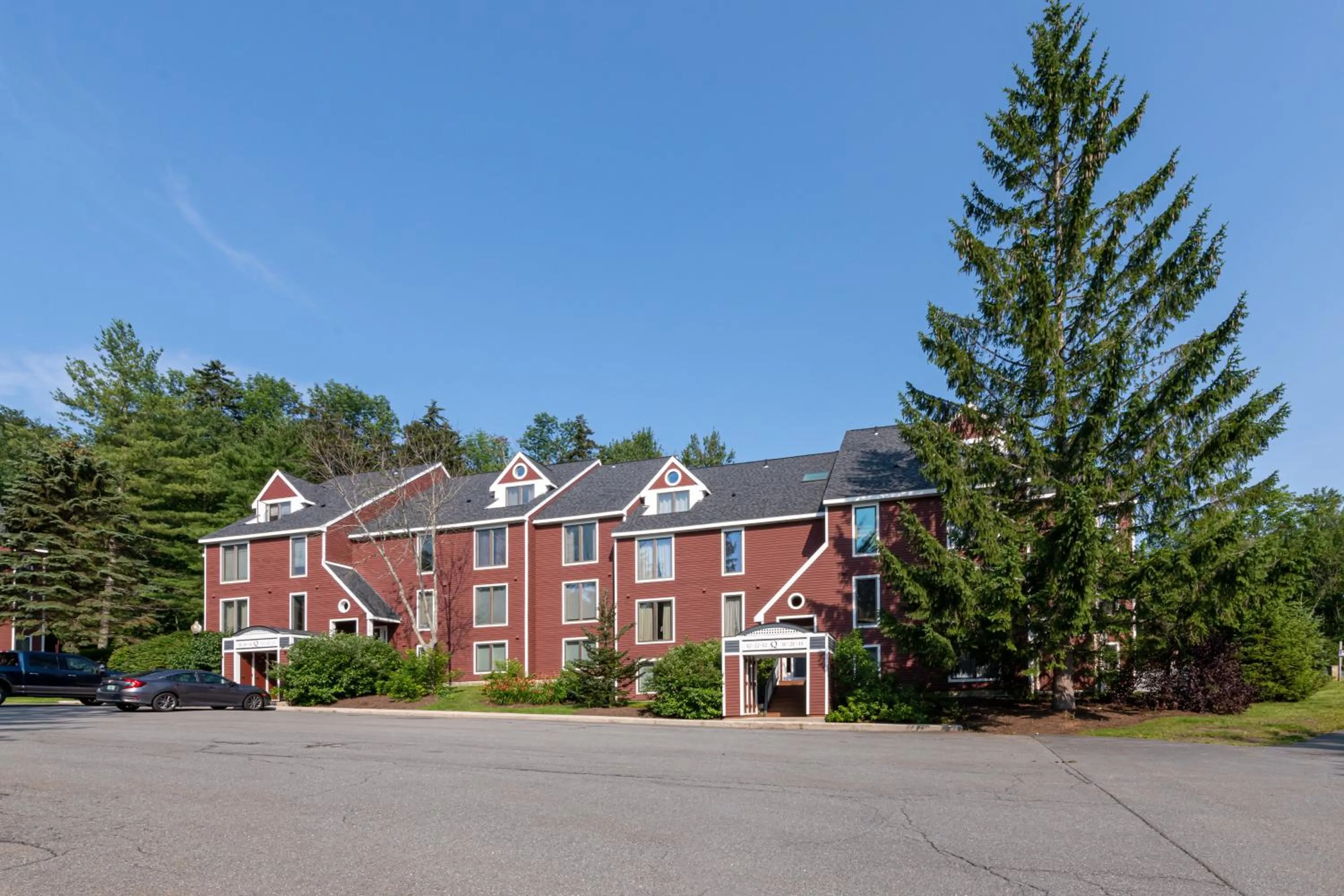 Property building in Mount Snow Lodging