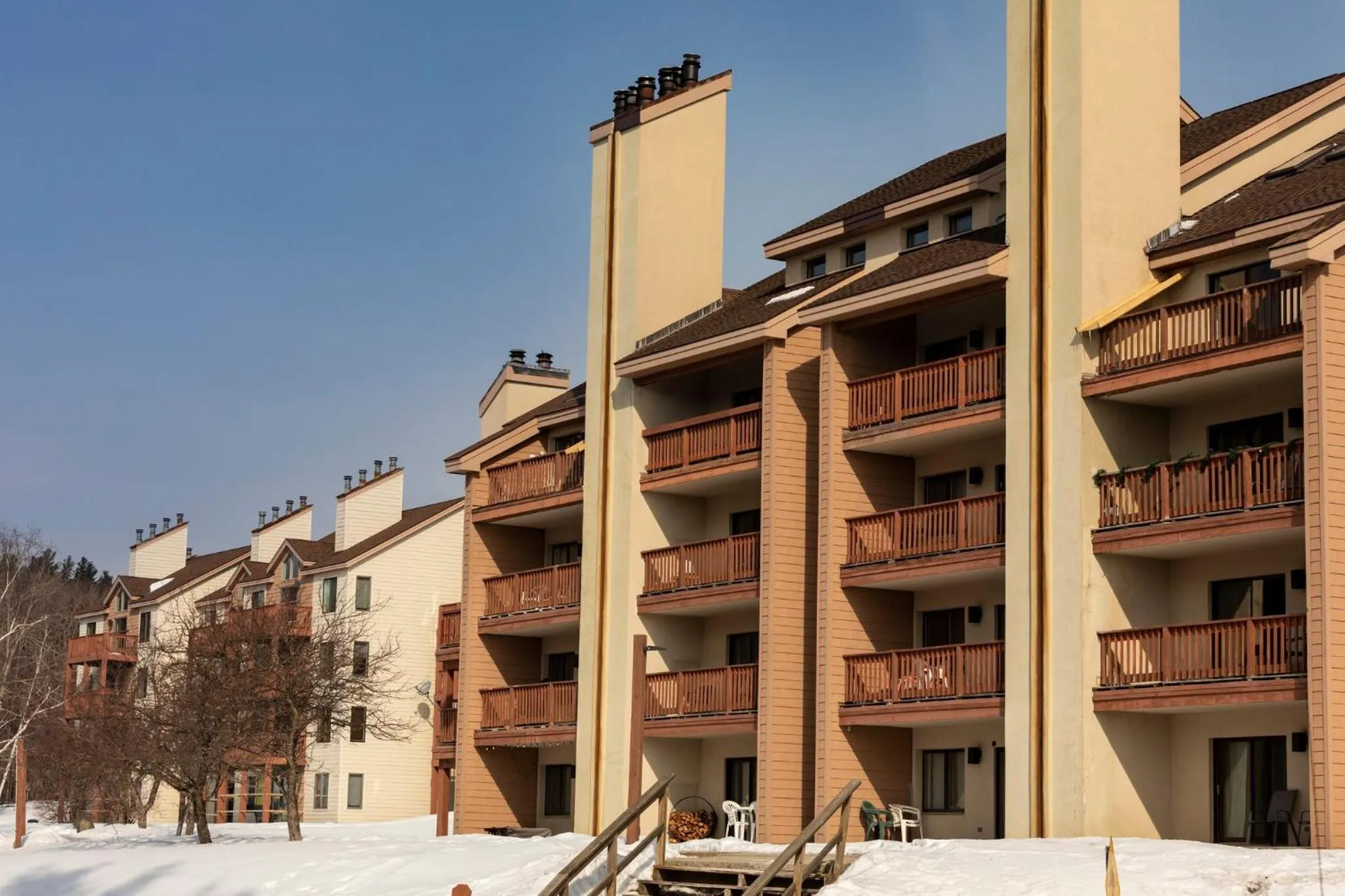 Property building in Mount Snow Lodging