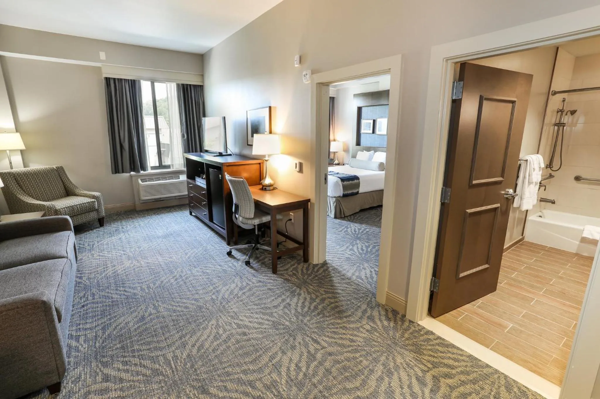 Photo of the whole room, Bed in Liberty Mountain Resort