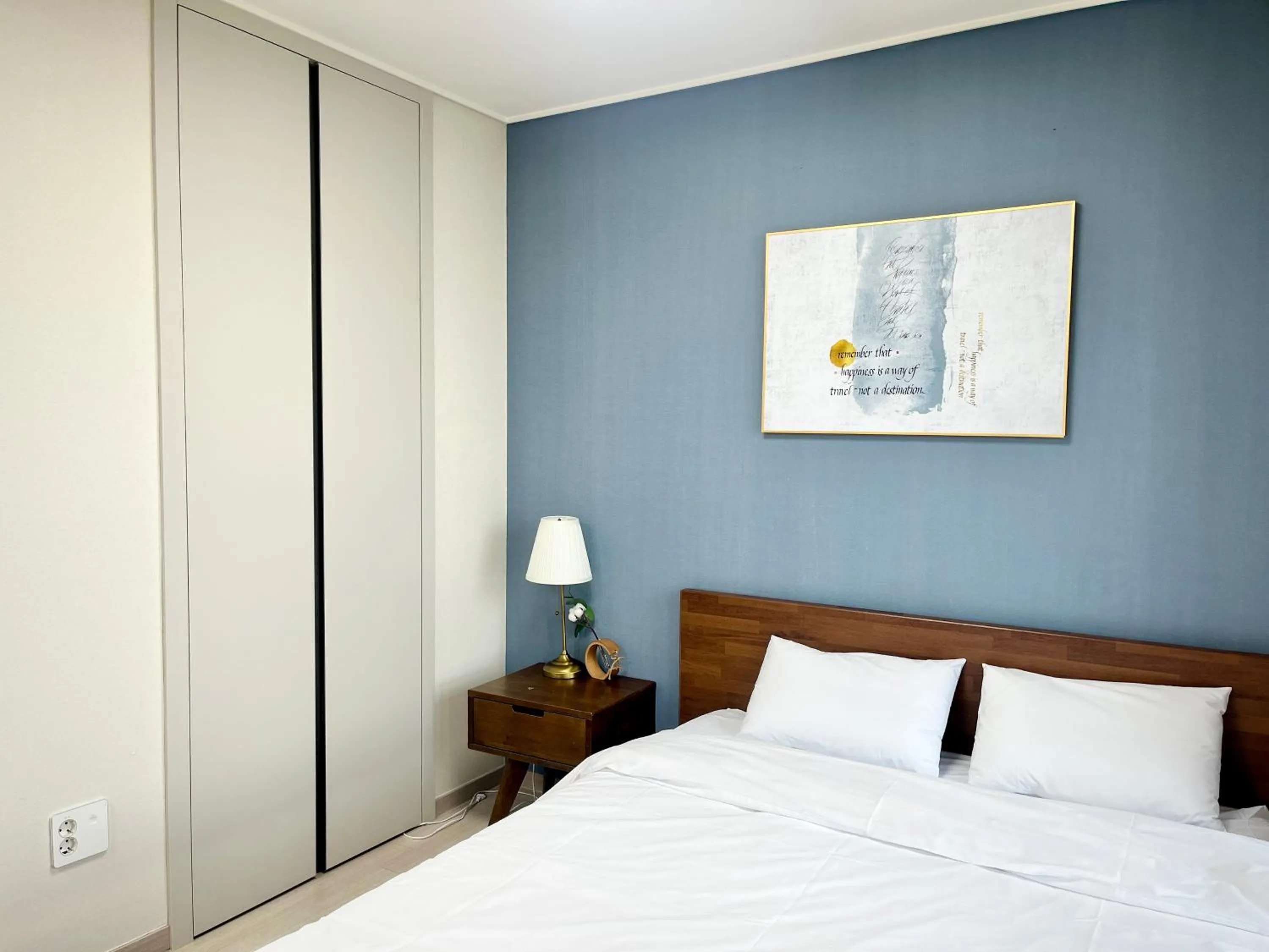 Bed in Landmark Stay in Songdo