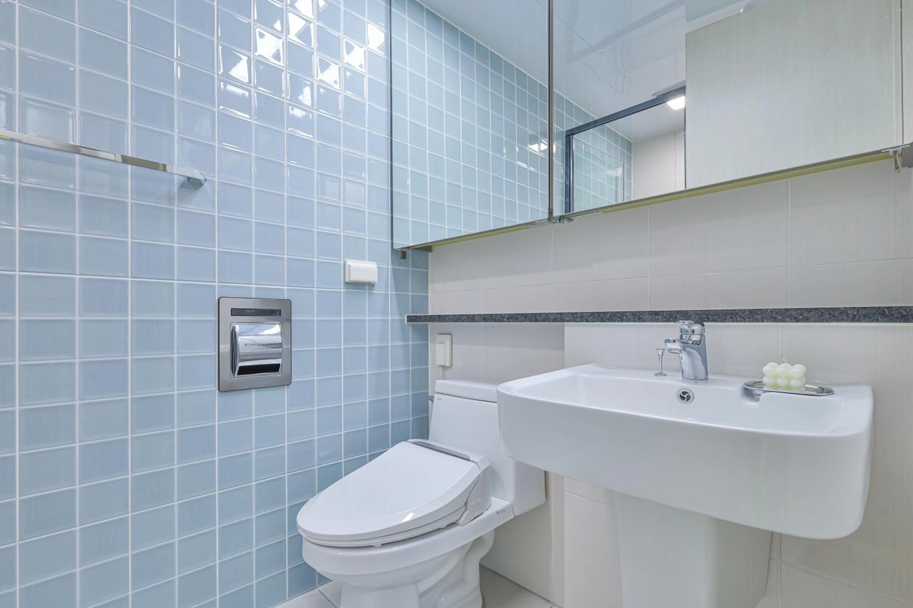 Property building in Landmark Stay in Songdo