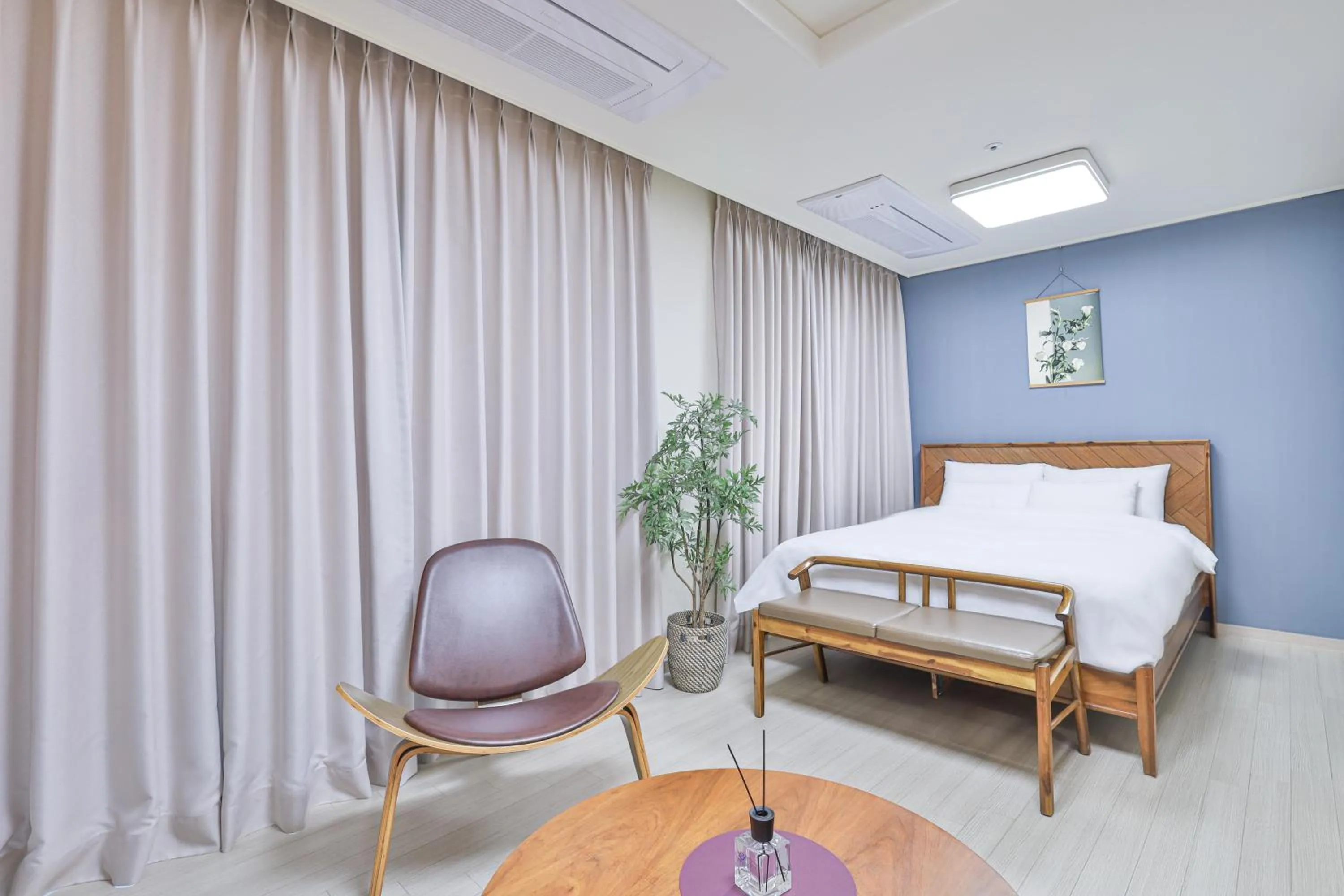 Property building, Bed in Landmark Stay in Songdo