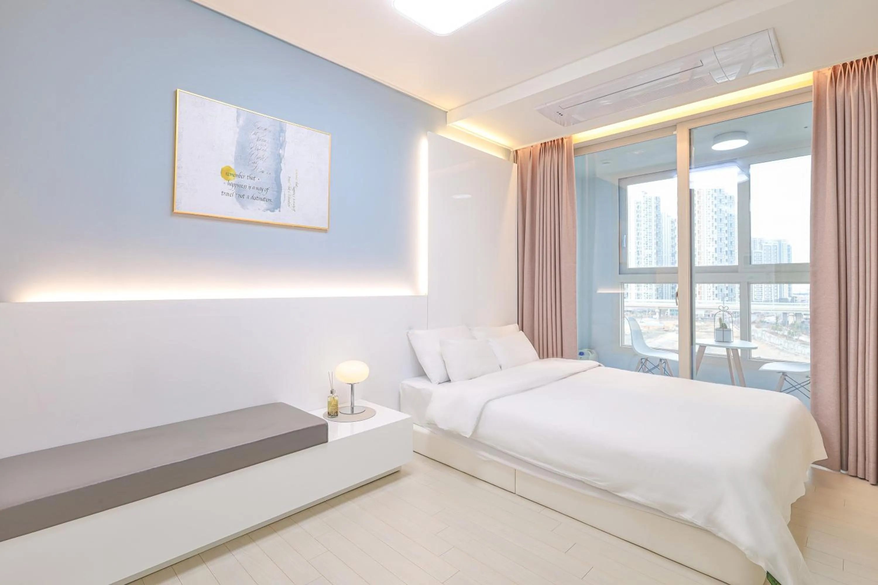 Property building, Bed in Landmark Stay in Songdo