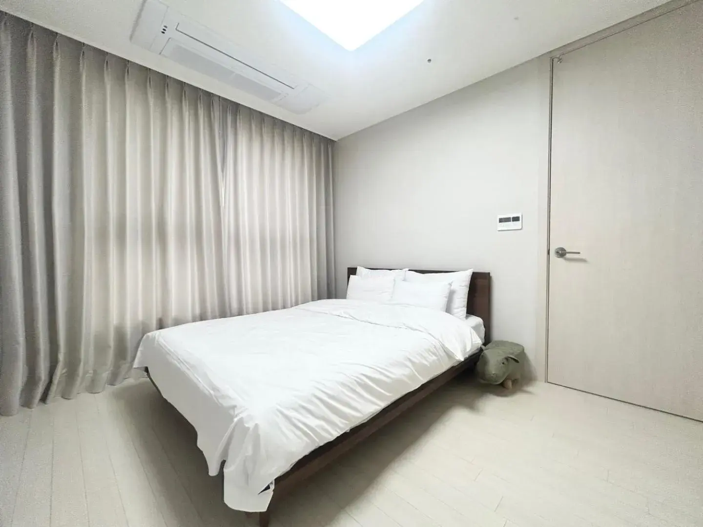 Bed in Landmark Stay in Songdo Bed in Landmark Stay in Songdo