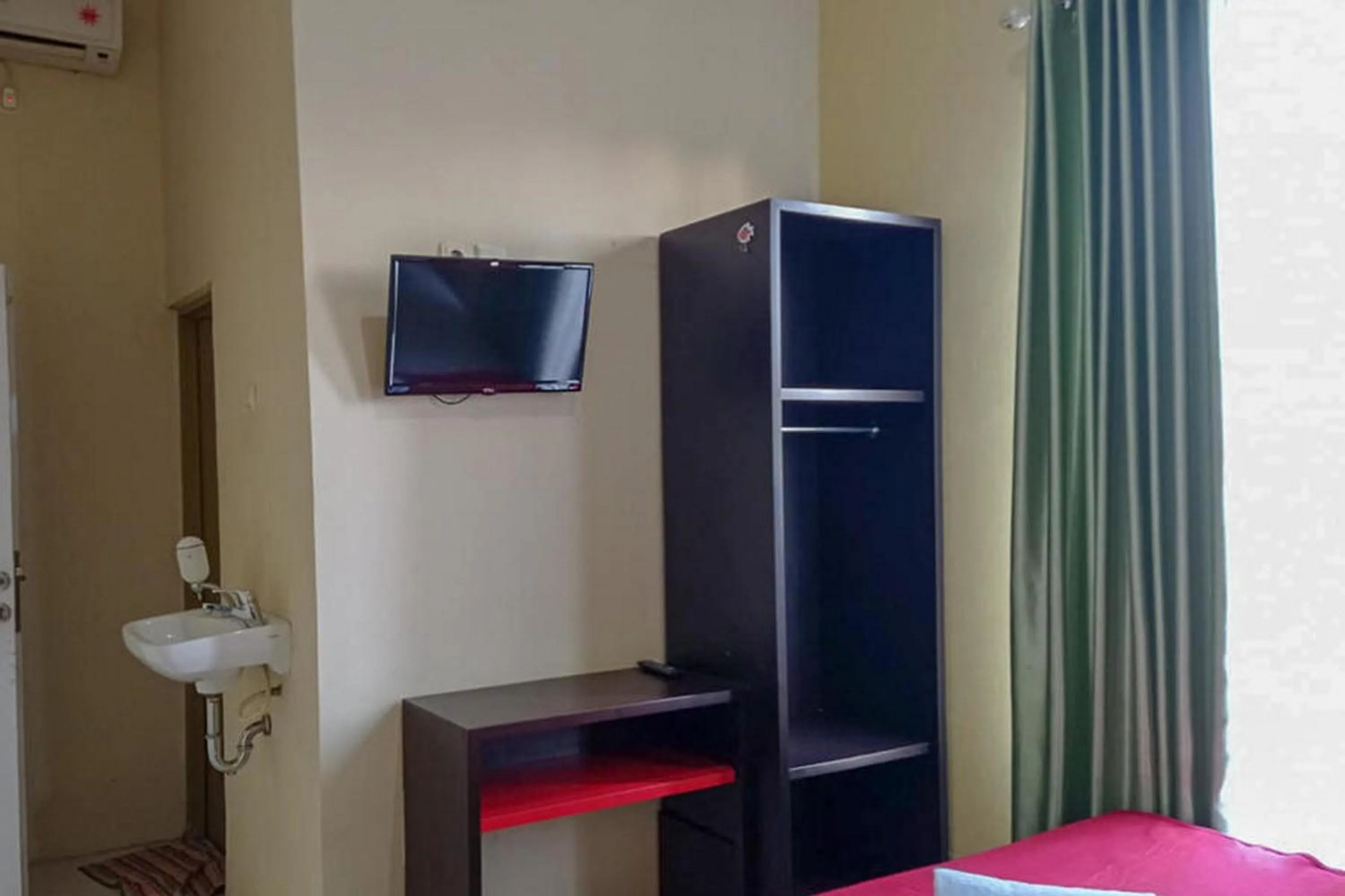 Rama Shinta Homestay near Gembira Loka Zoo RedPartner