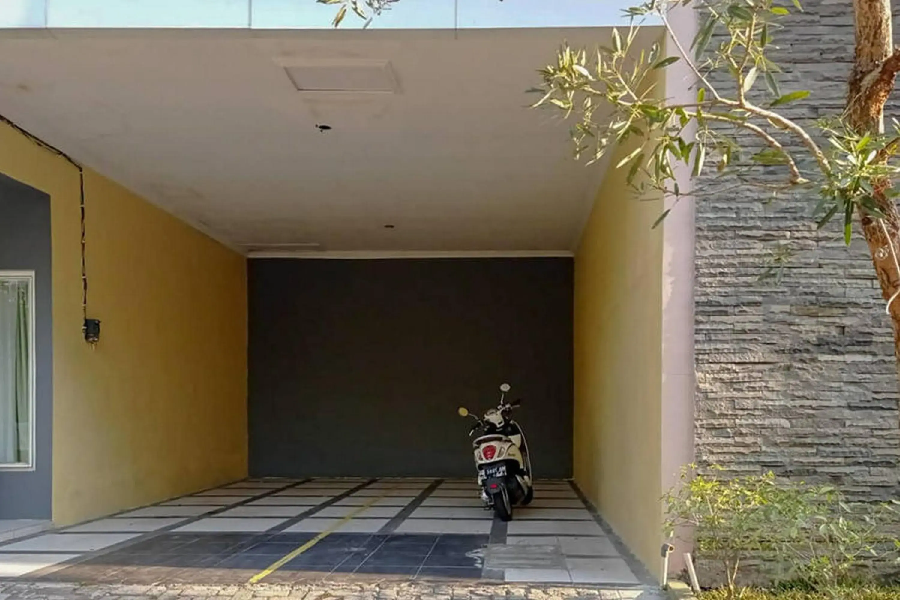 Rama Shinta Homestay near Gembira Loka Zoo RedPartner Rama Shinta Homestay near Gembira Loka Zoo RedPartner