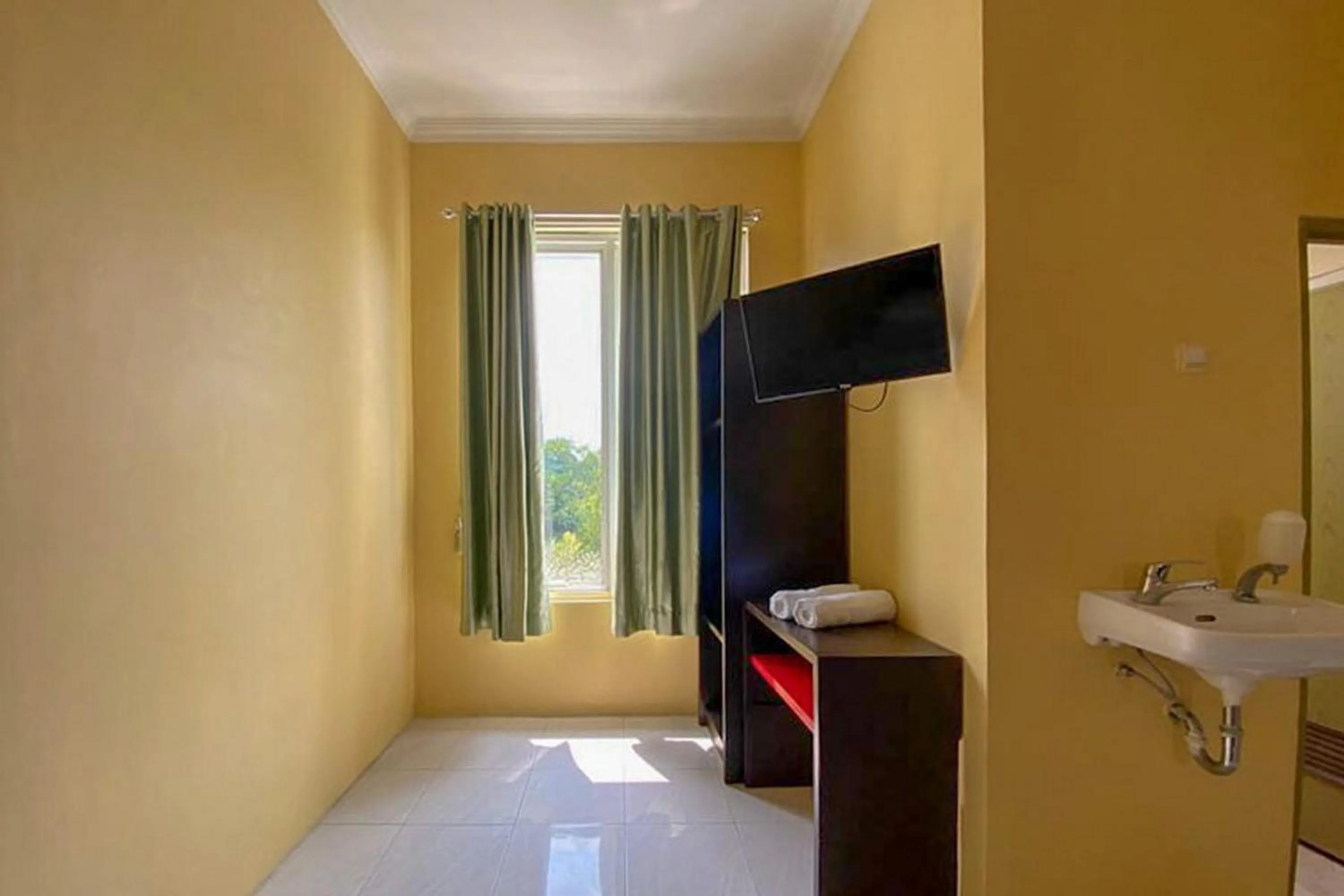 Rama Shinta Homestay near Gembira Loka Zoo RedPartner