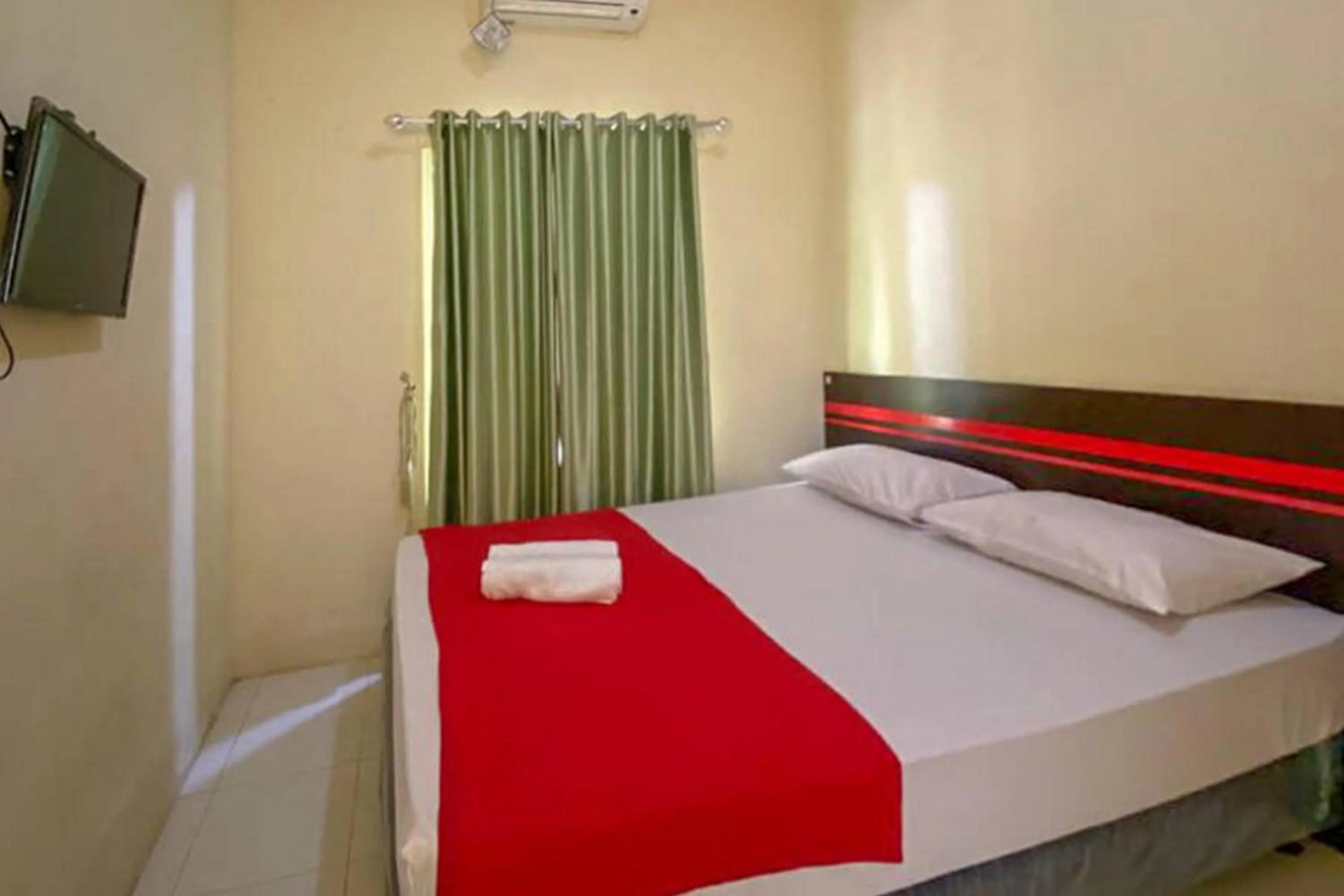 Bed in Rama Shinta Homestay near Gembira Loka Zoo RedPartner