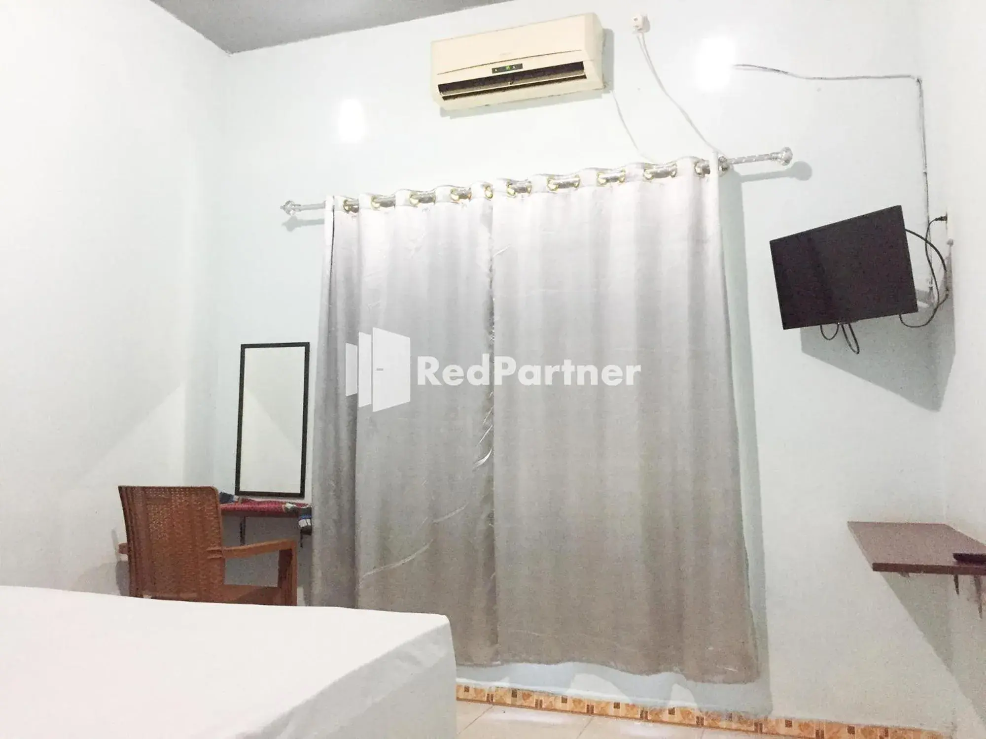 Bed in Wisma Andini Palopo RedPartner Bed in Wisma Andini Palopo RedPartner