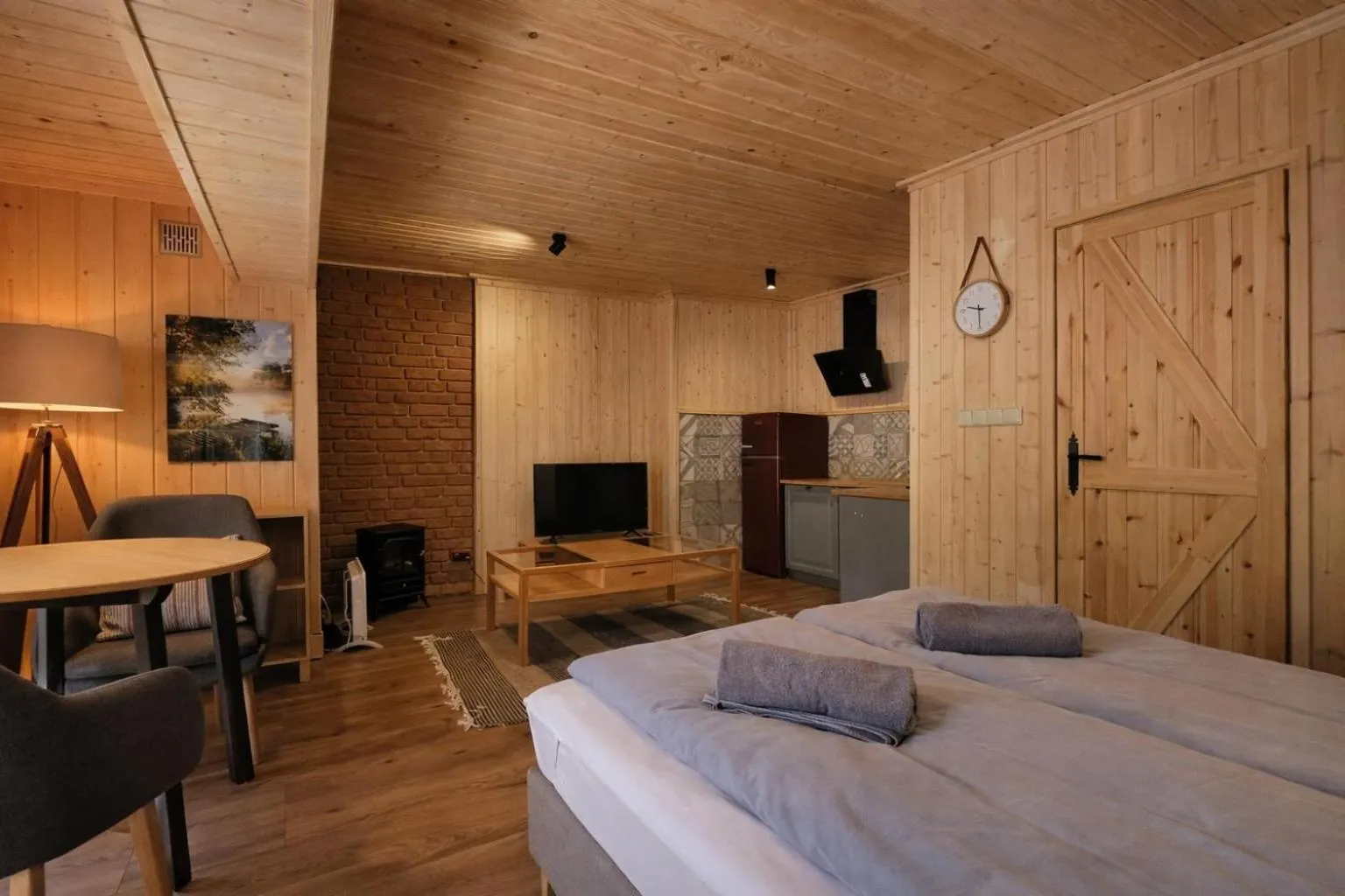 Bed in Apartamenty Leśna Przystań nad jeziorem