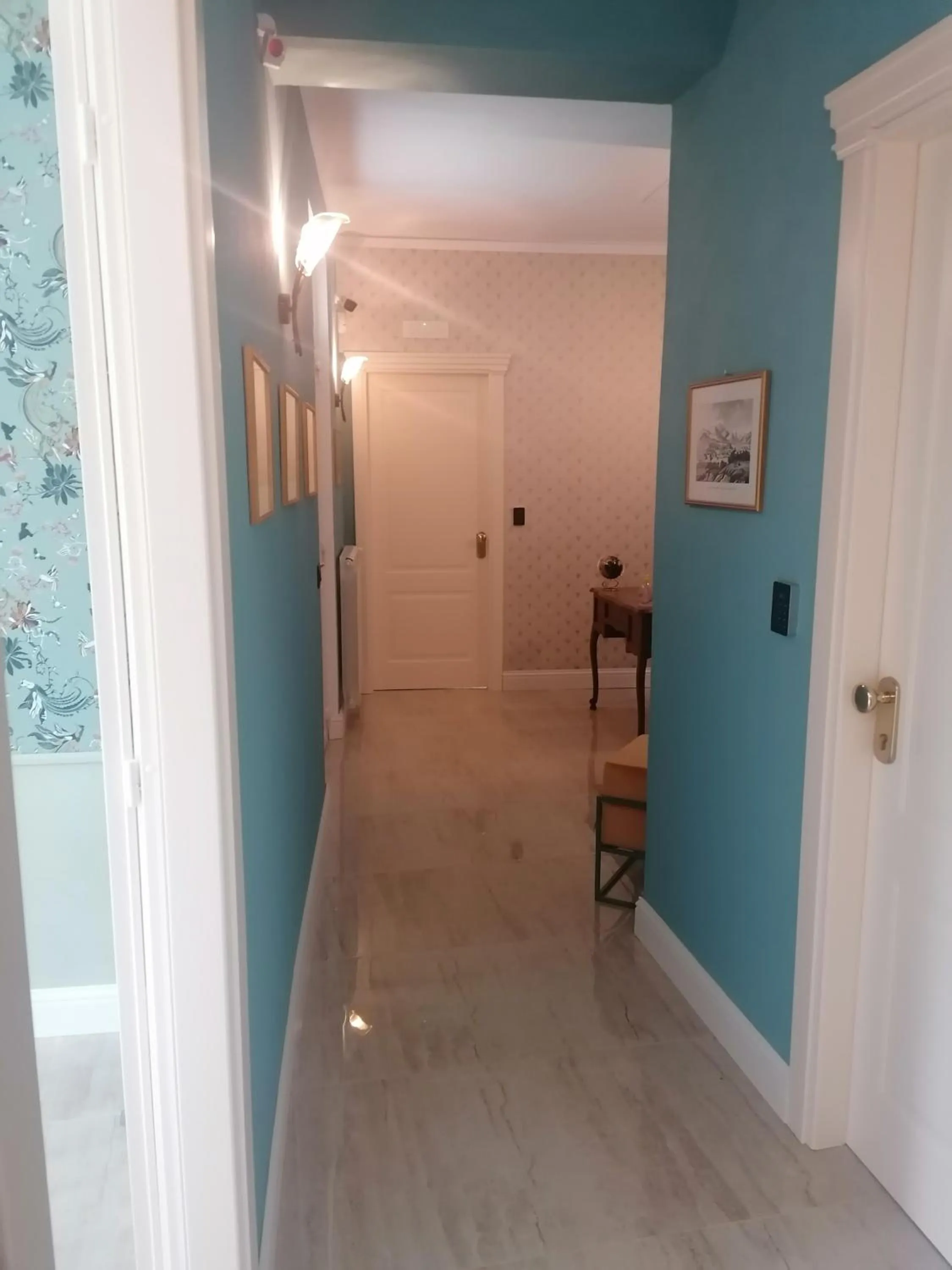 Lobby or reception in B&B VILLA PREZIOSA LAGO MAGGIORE