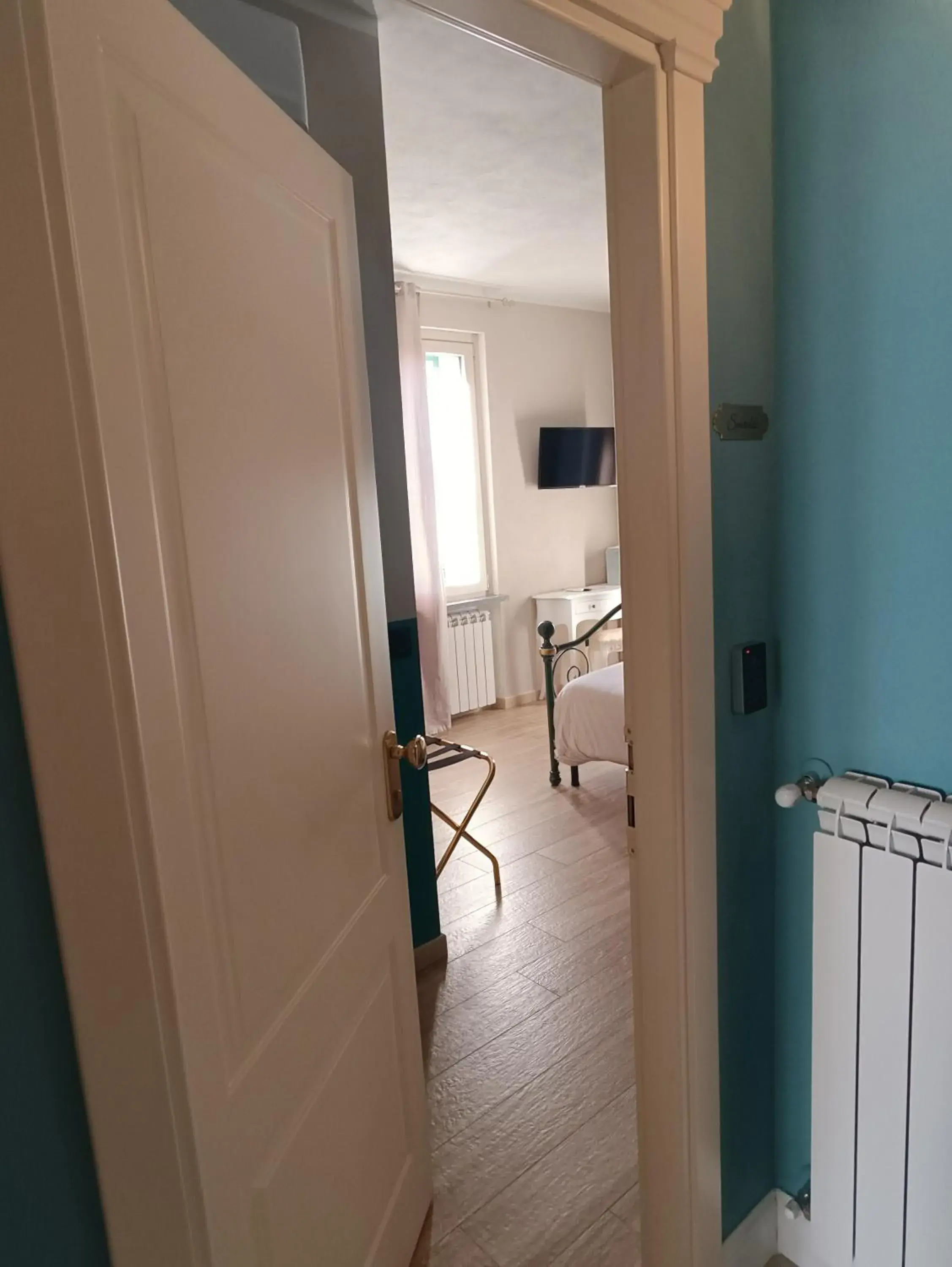 Double Room with Garden View - single occupancy in B&B VILLA PREZIOSA LAGO MAGGIORE Double Room with Garden View - single occupancy in B&B VILLA PREZIOSA LAGO MAGGIORE