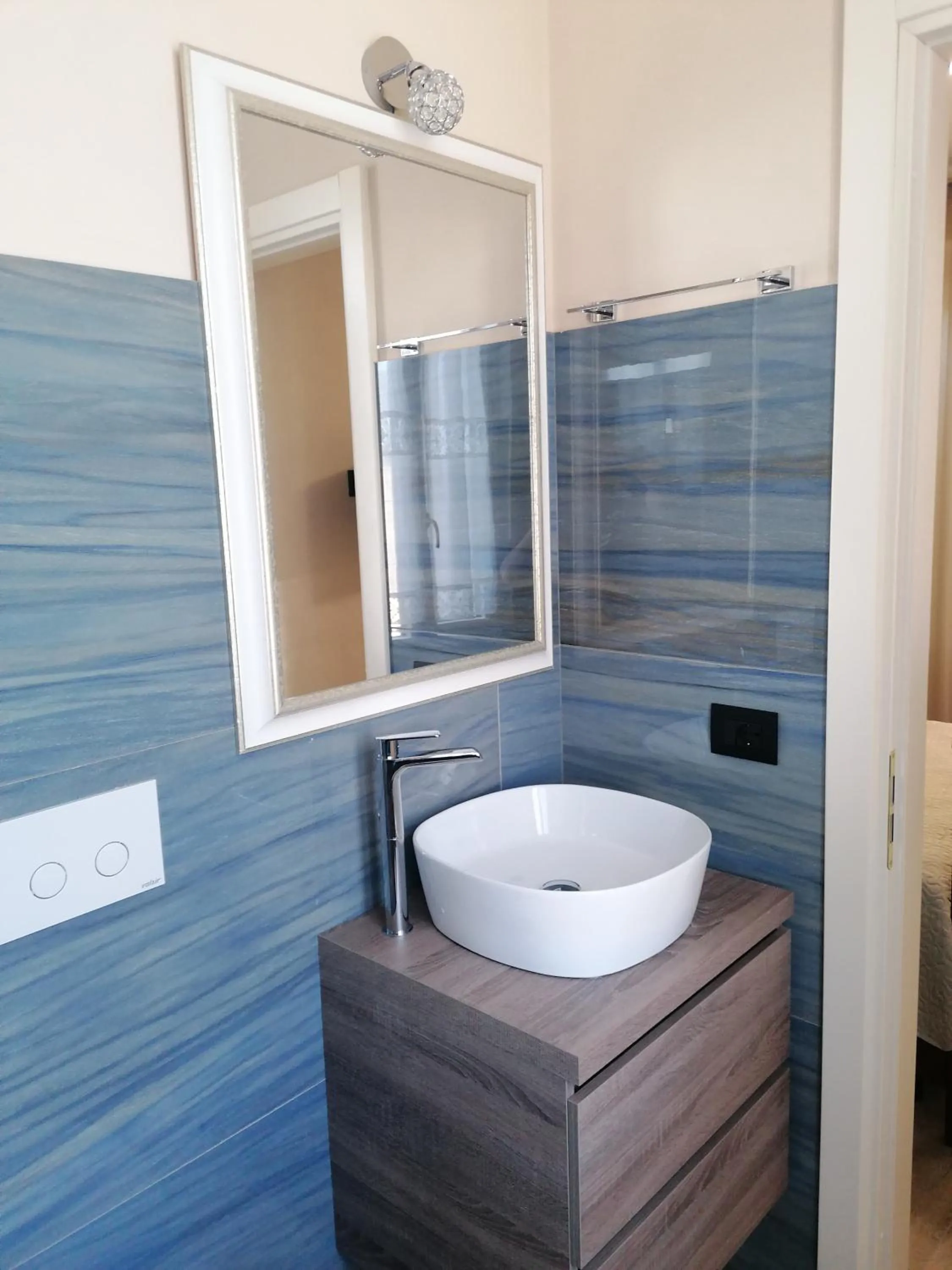 Bathroom in B&B VILLA PREZIOSA LAGO MAGGIORE