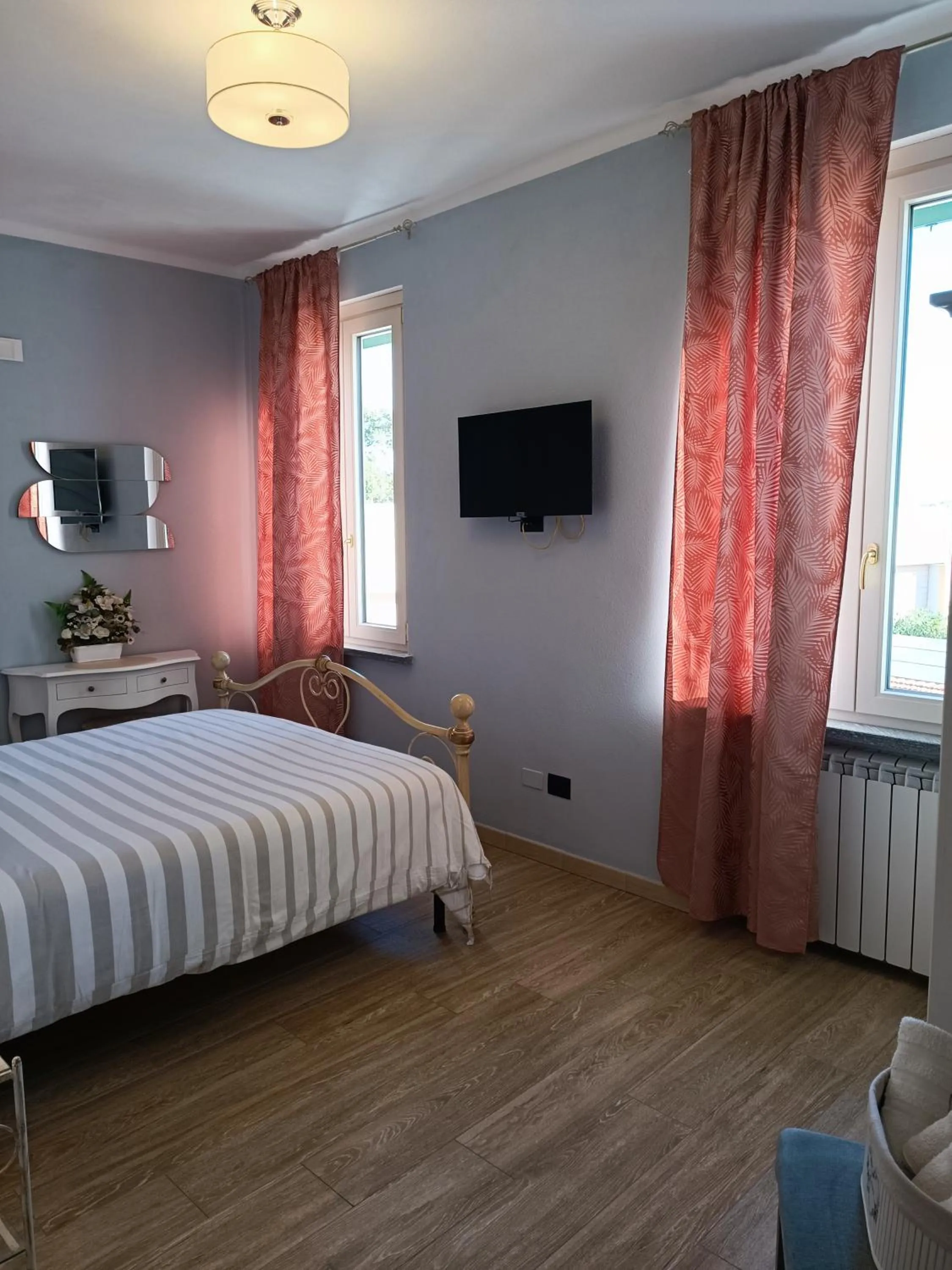 Bed in B&B VILLA PREZIOSA LAGO MAGGIORE