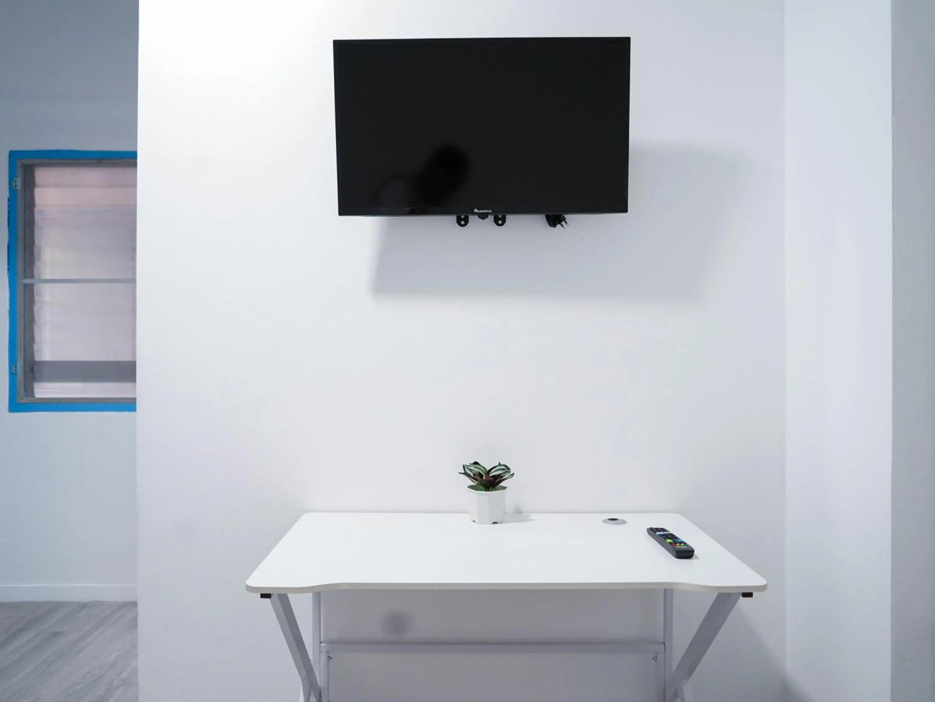 TV and multimedia in RoomQuest North Pattaya Light Collection