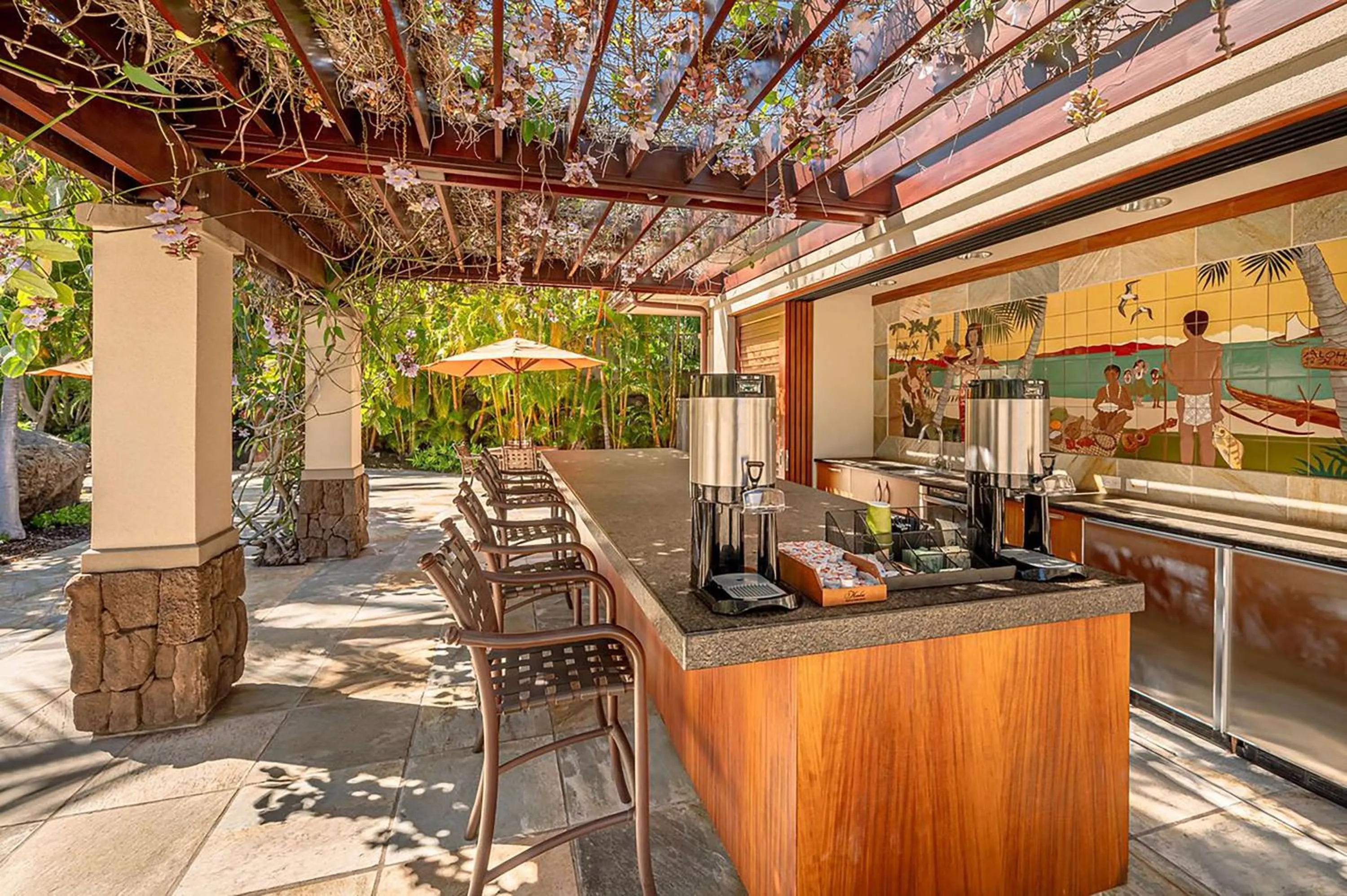 Lounge or bar in Ho Olei Residences - CoralTree Residence Collection