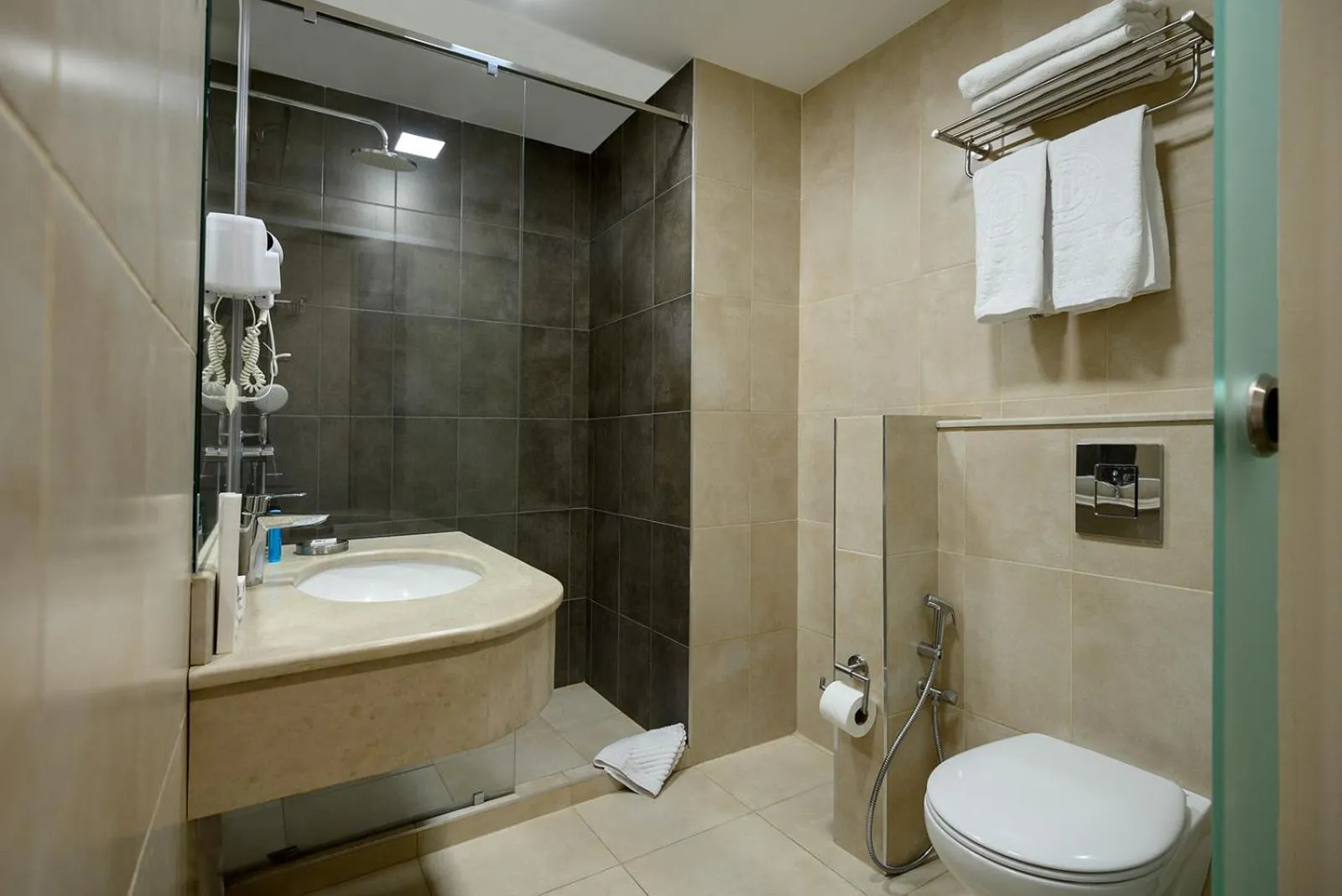 Shower in Nacho Hotel Yerevan, By One